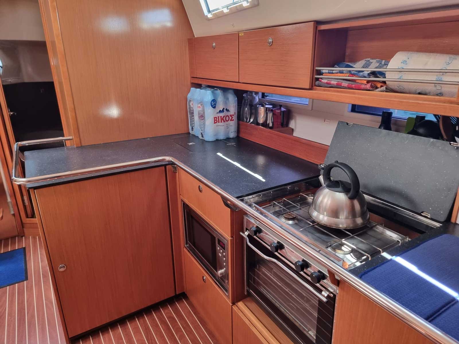 Bavaria 45 Cruiser 3 cabins — photo 10