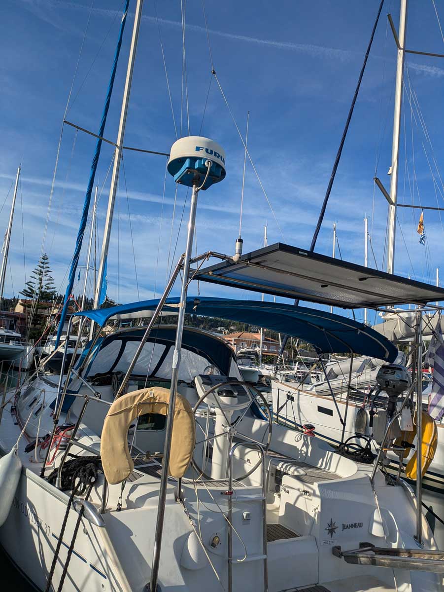 Sun Odyssey 37 — photo 8