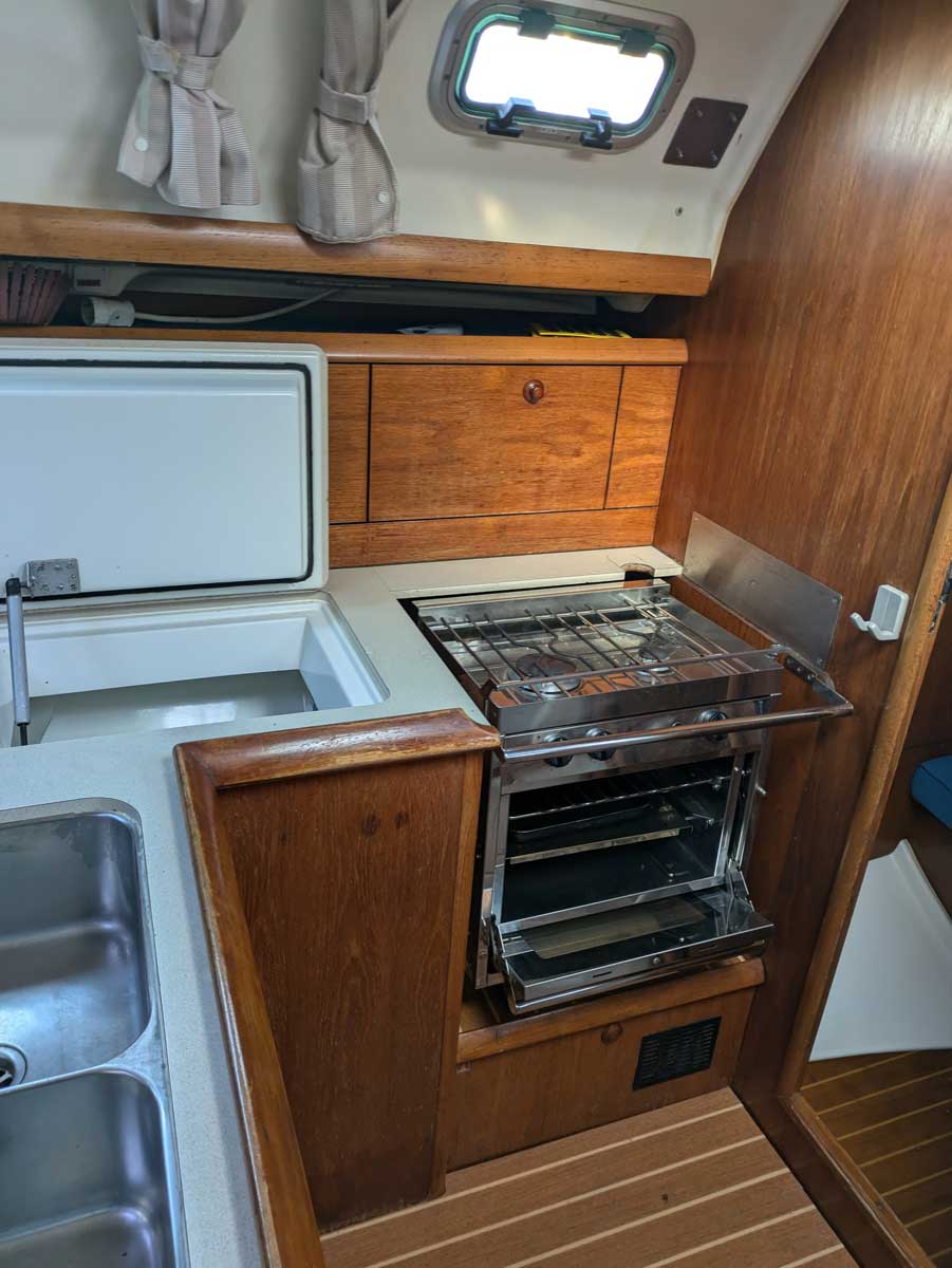 Sun Odyssey 37 — photo 4
