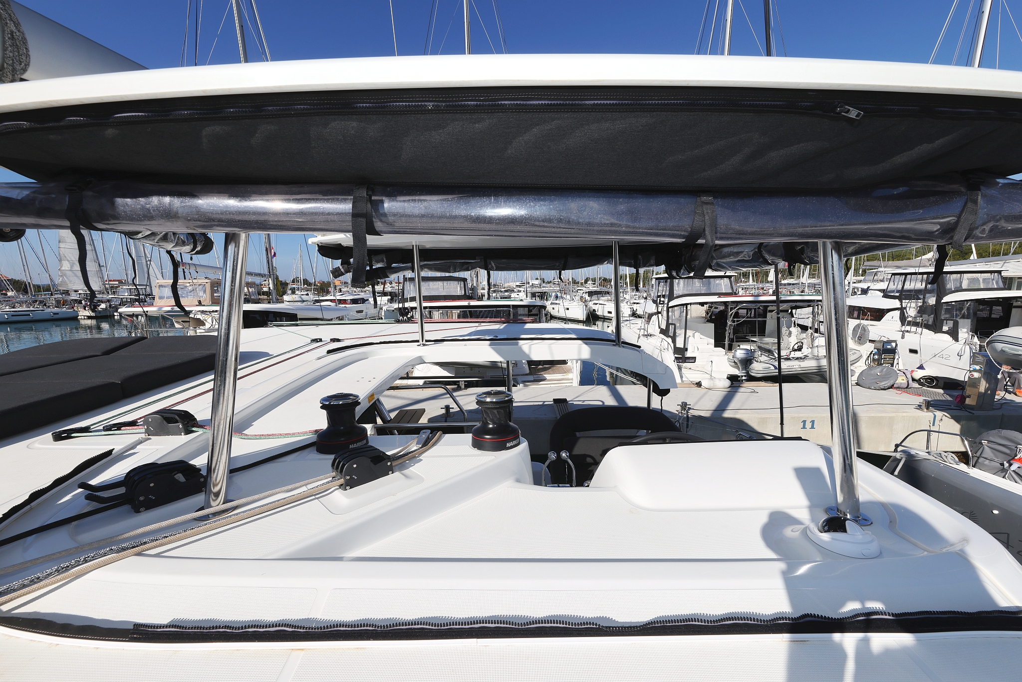 Lagoon 42 — photo 38