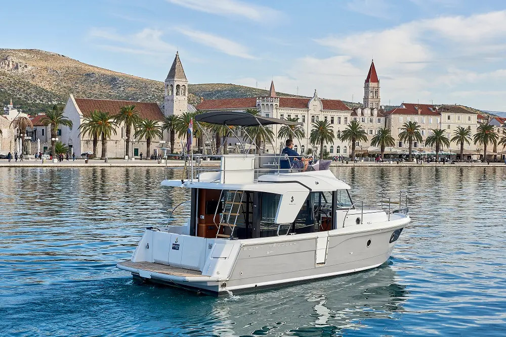 Swift Trawler 30 — photo 5