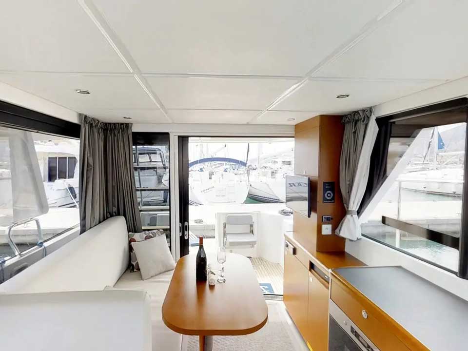 Swift Trawler 30 — photo 16