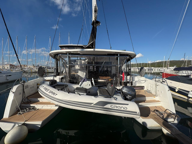 Lagoon 42 — photo 1