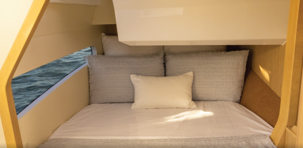 Aquila 32 Sport — photo 5
