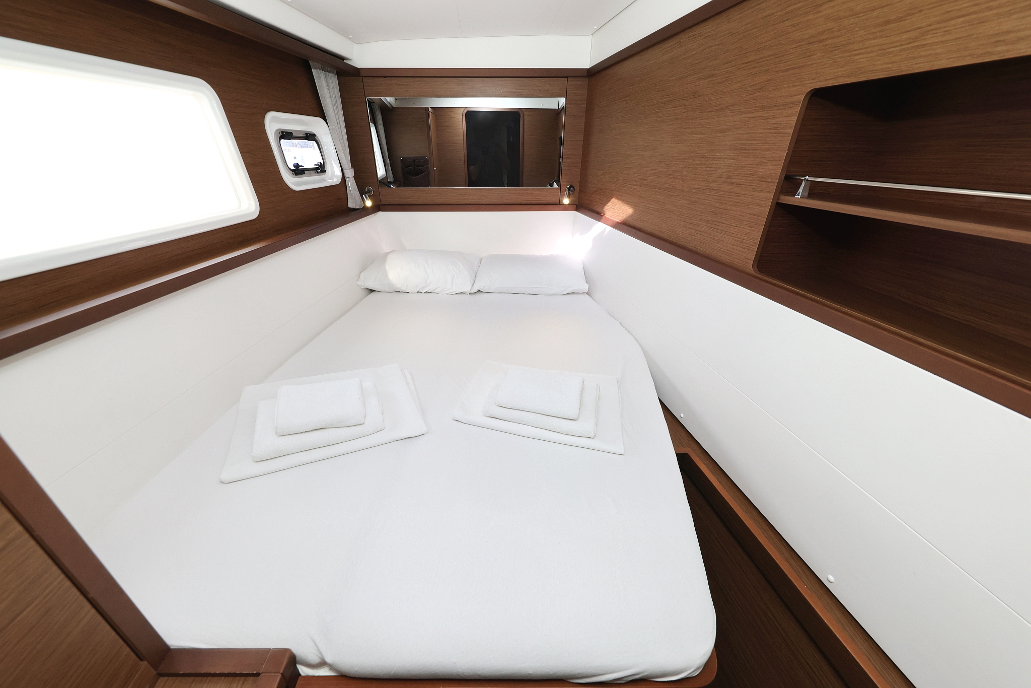 Lagoon 450 F — photo 13