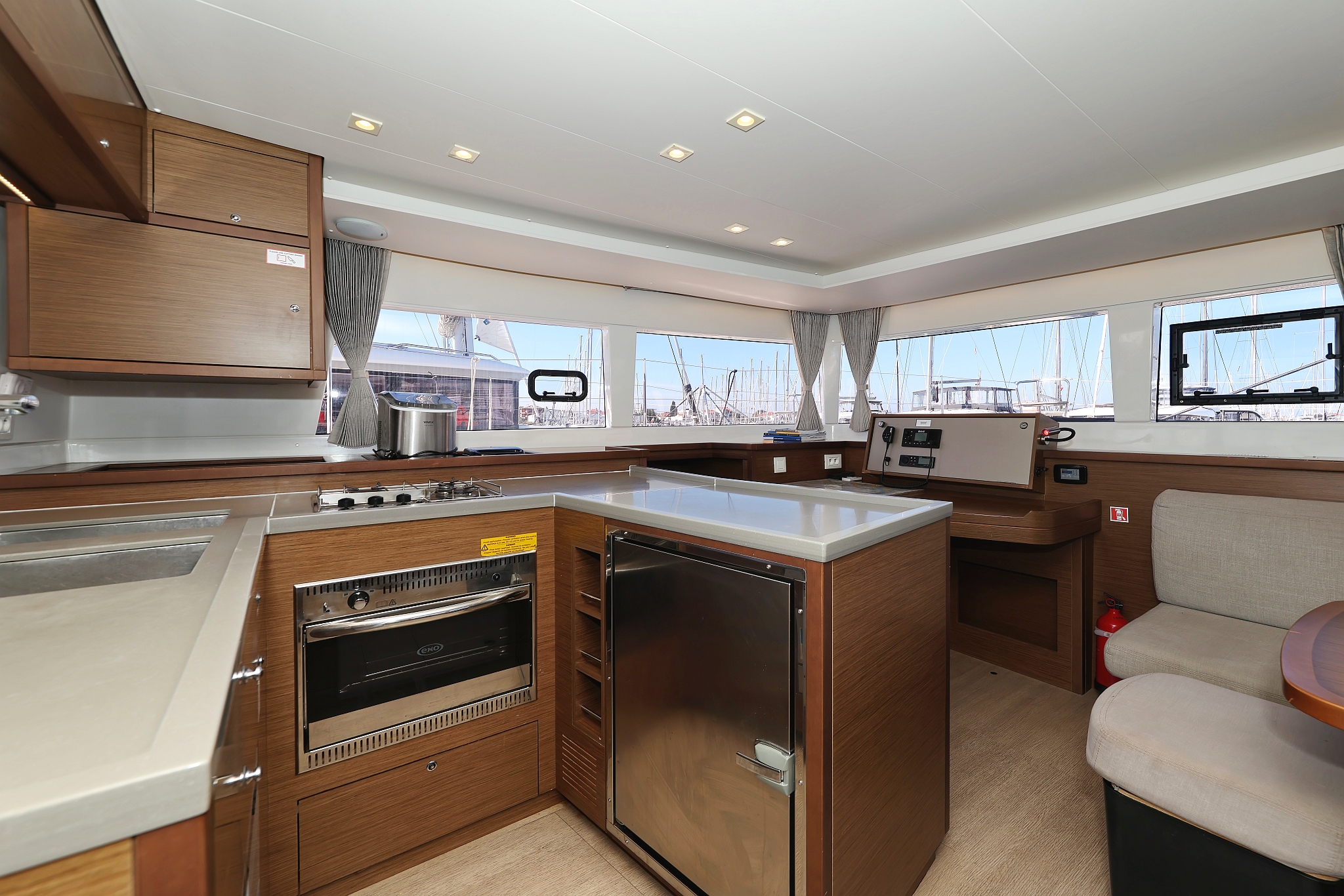 Lagoon 450 F — photo 60