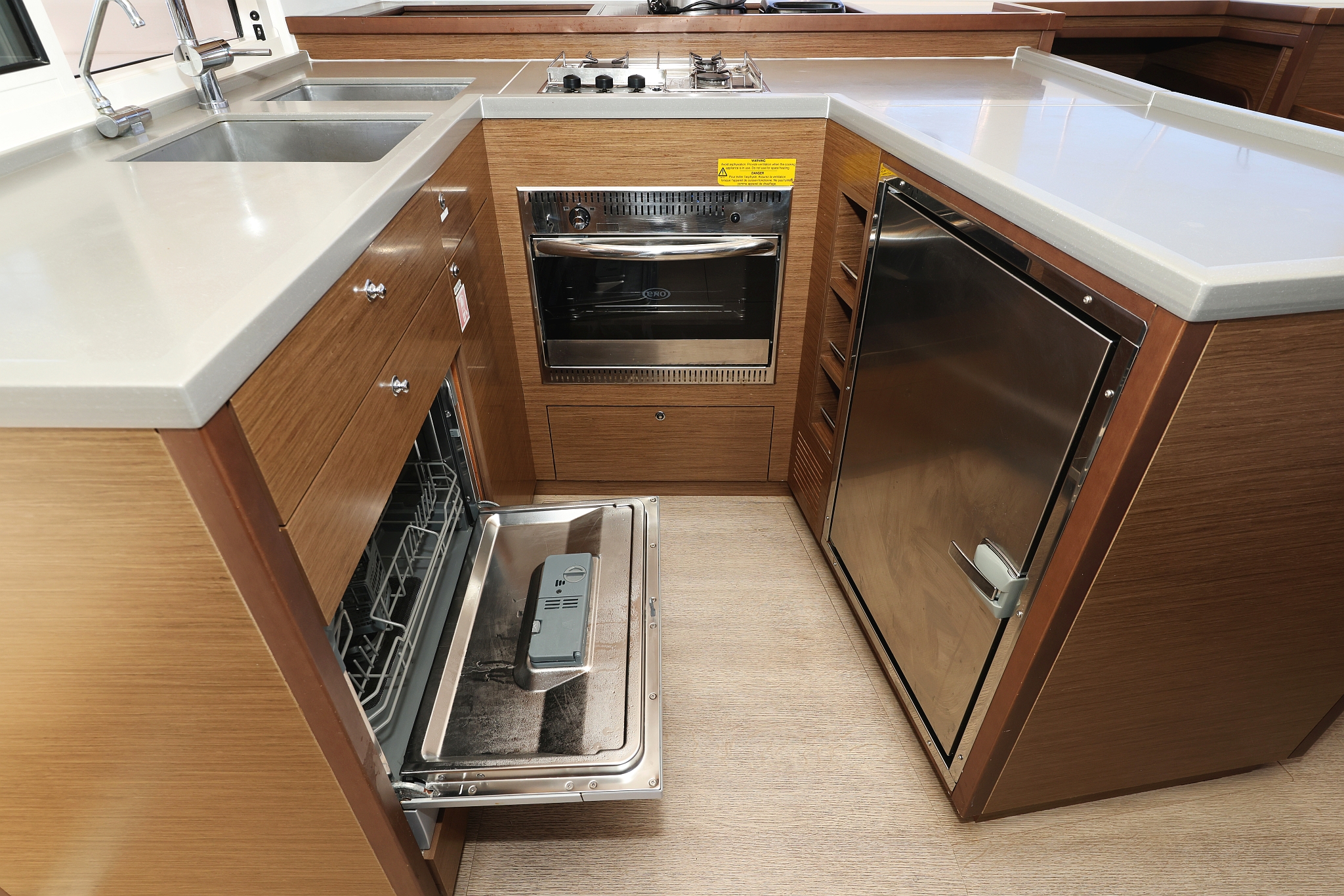 Lagoon 450 F — photo 19