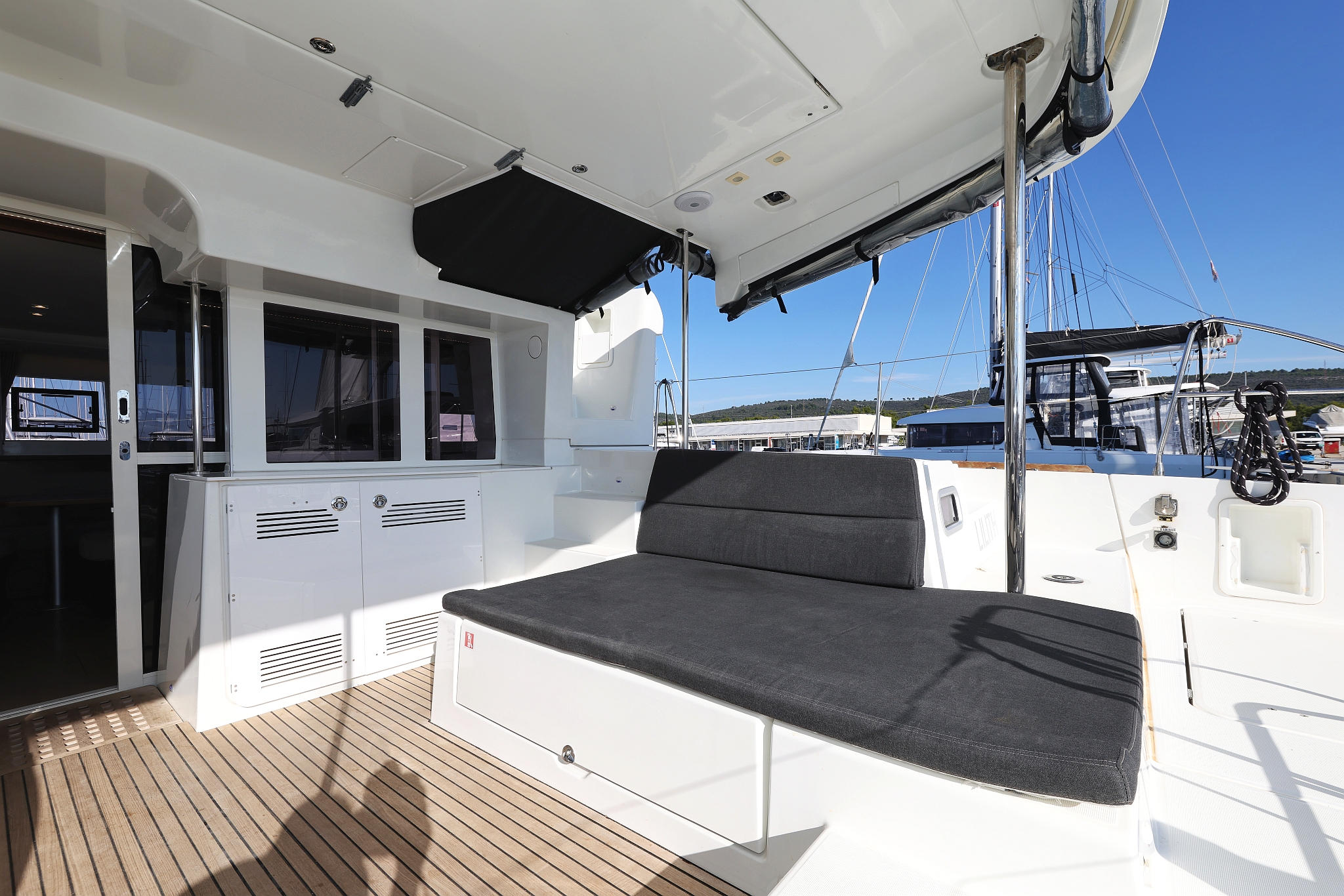 Lagoon 450 F — photo 59