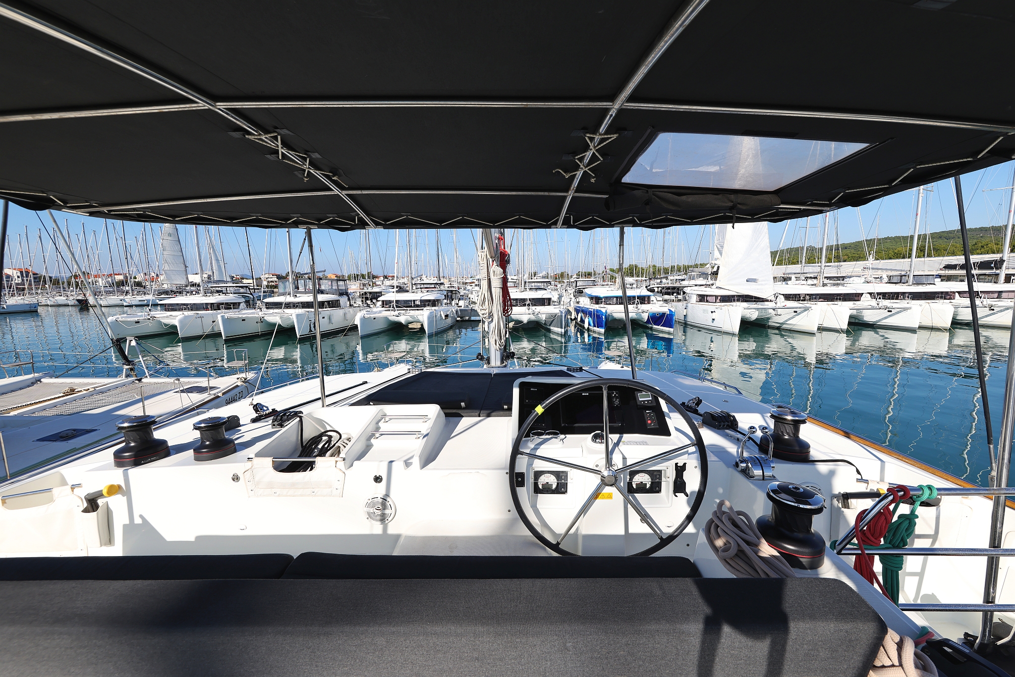Lagoon 450 F — photo 14