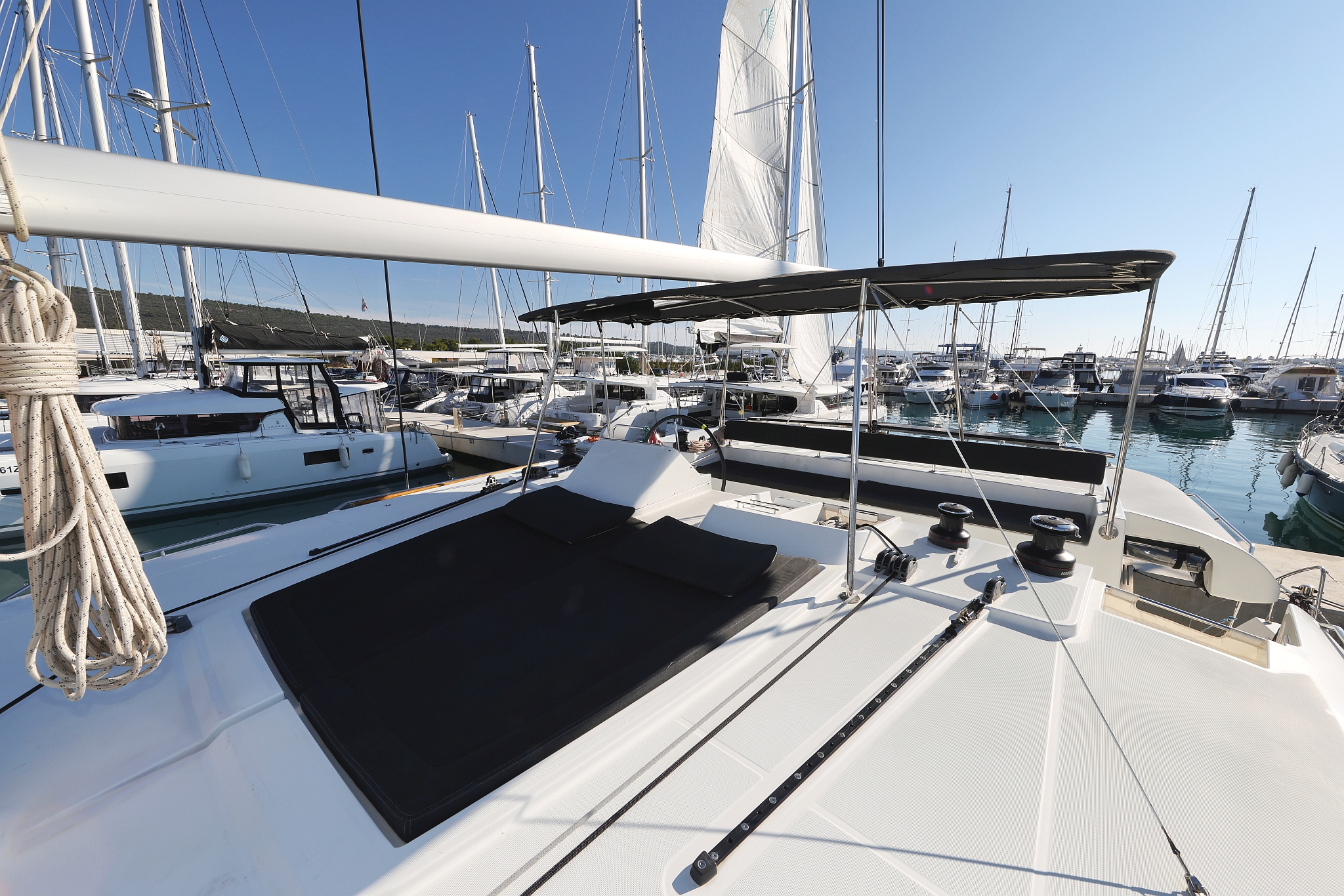 Lagoon 450 F — photo 26