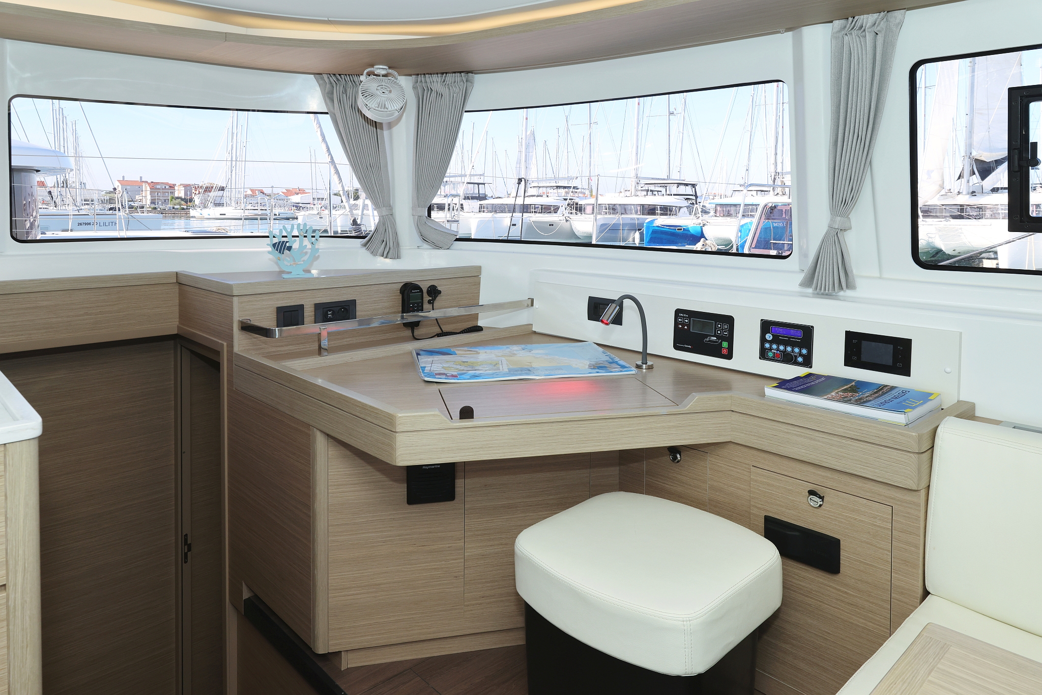 Lagoon 46 — photo 17