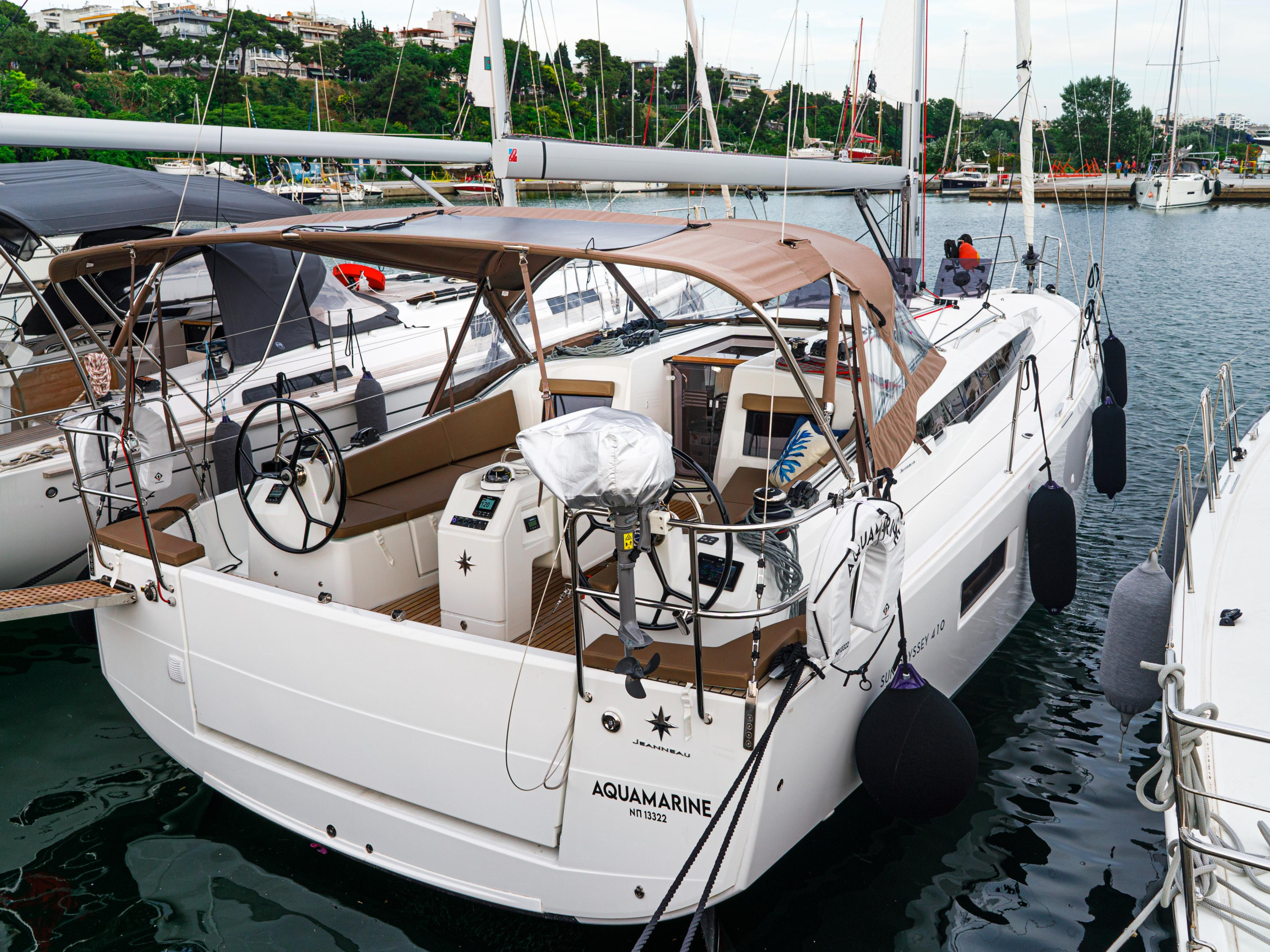 Sun Odyssey 410 — photo 1