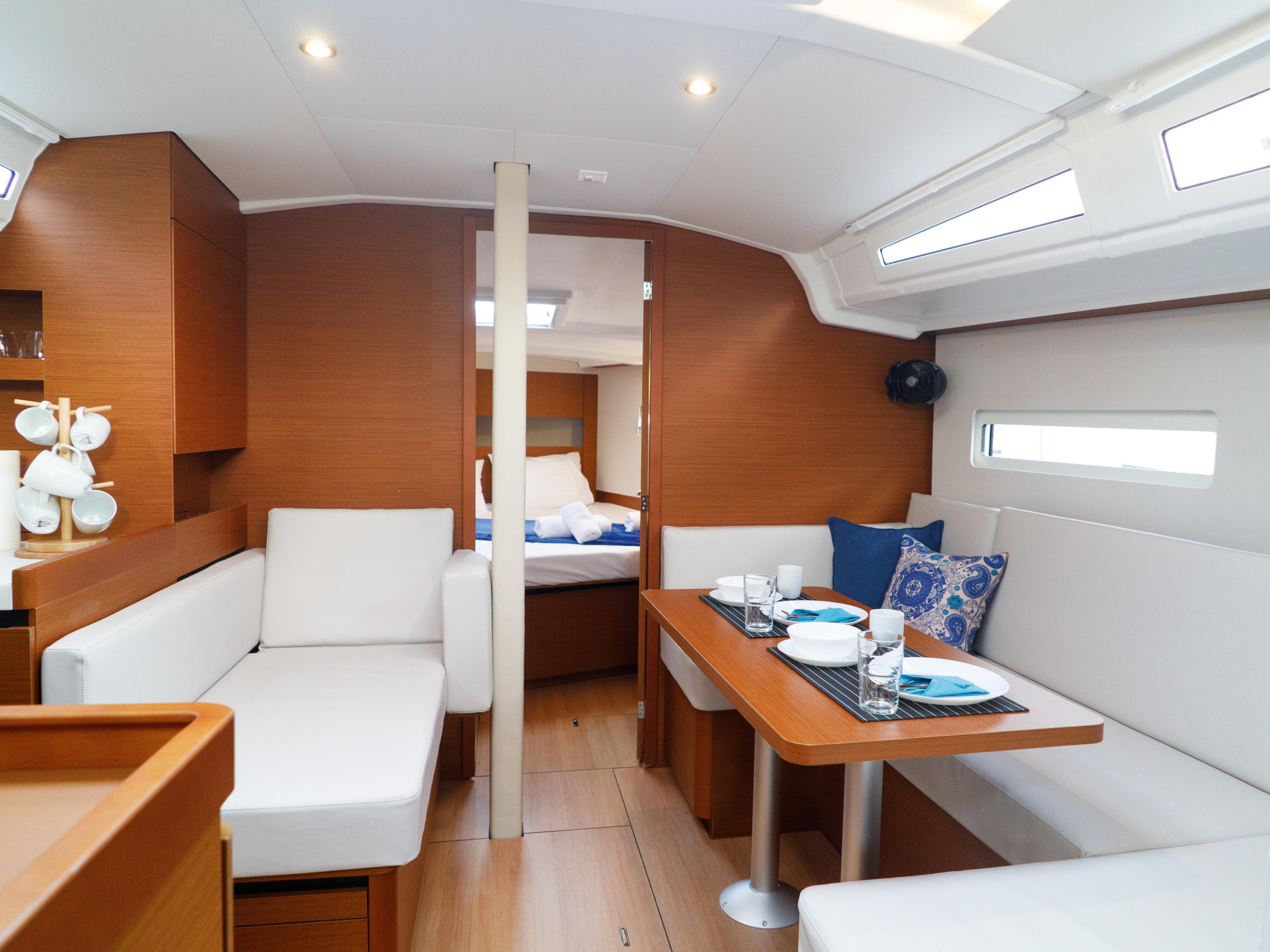 Sun Odyssey 410 — photo 14