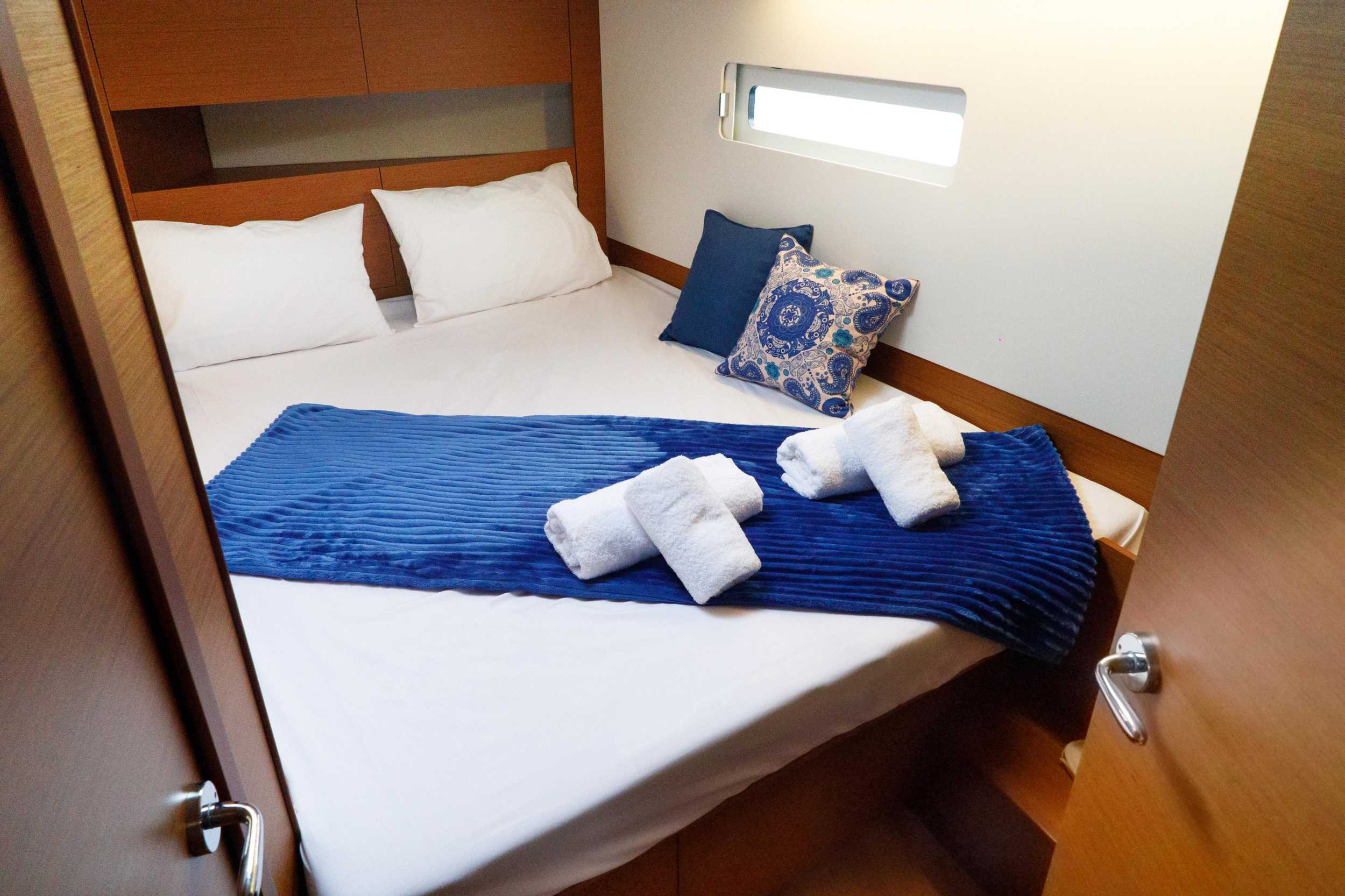 Sun Odyssey 410 — photo 24