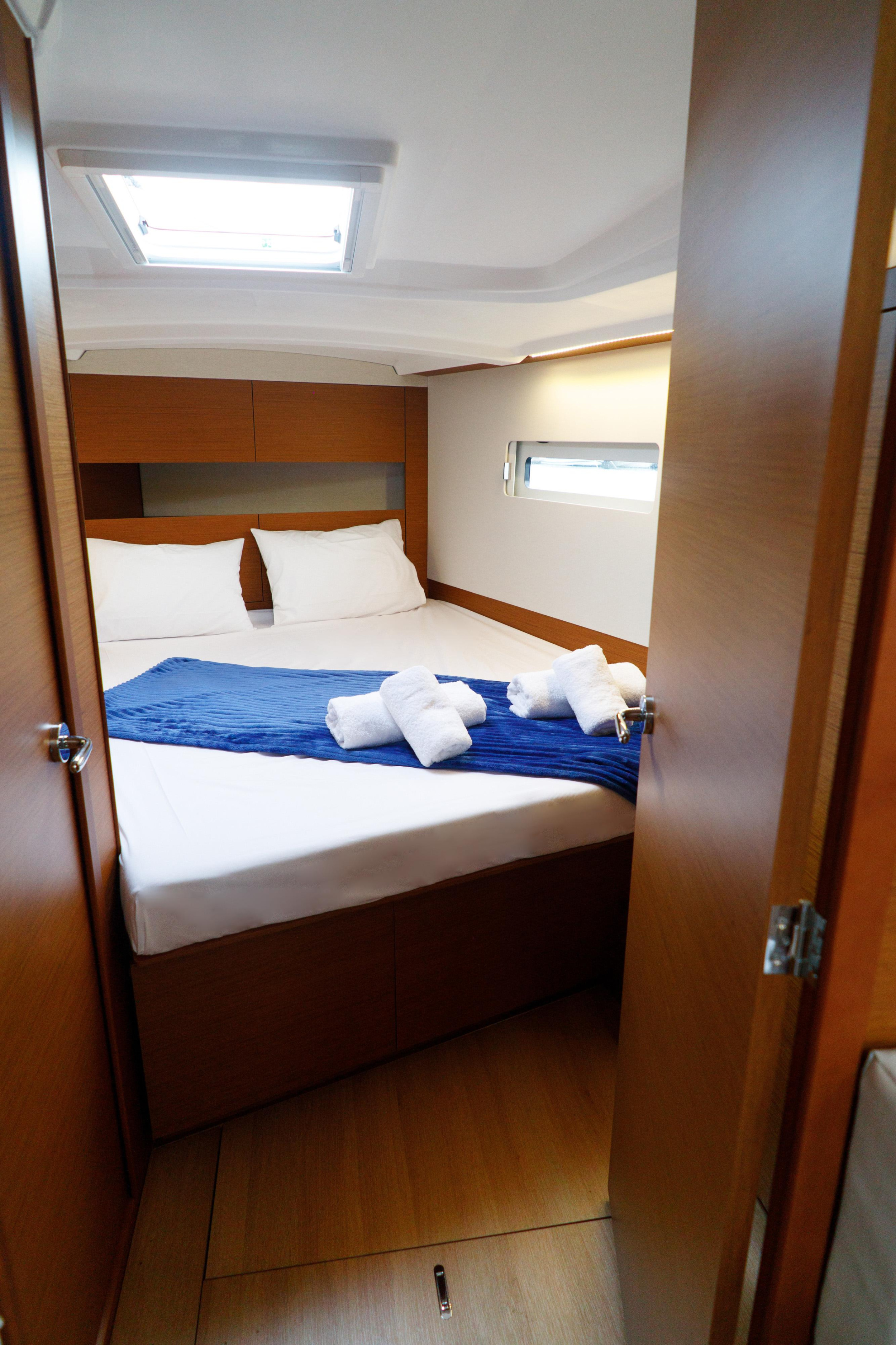 Sun Odyssey 410 — photo 3