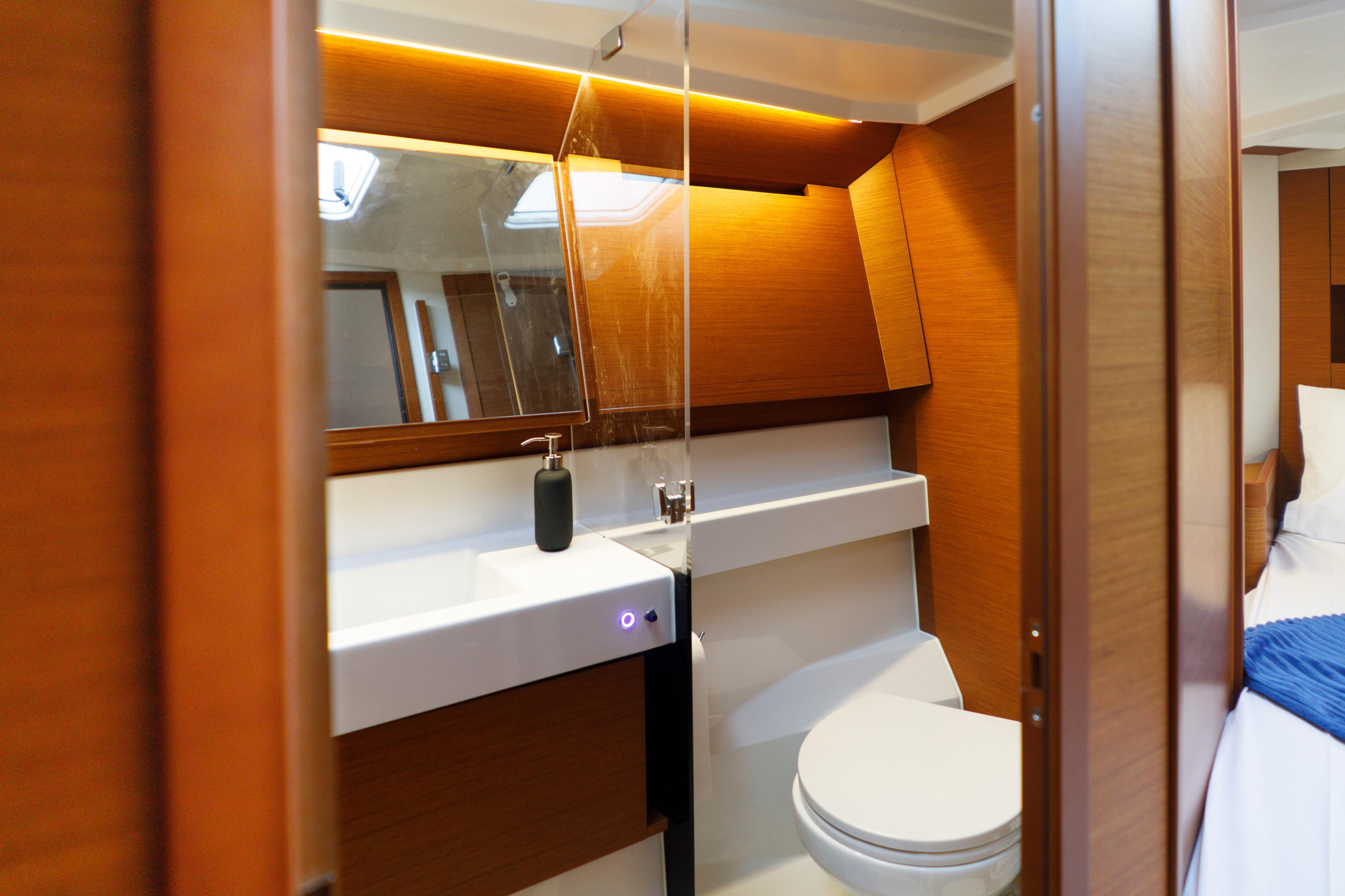 Sun Odyssey 410 — photo 37