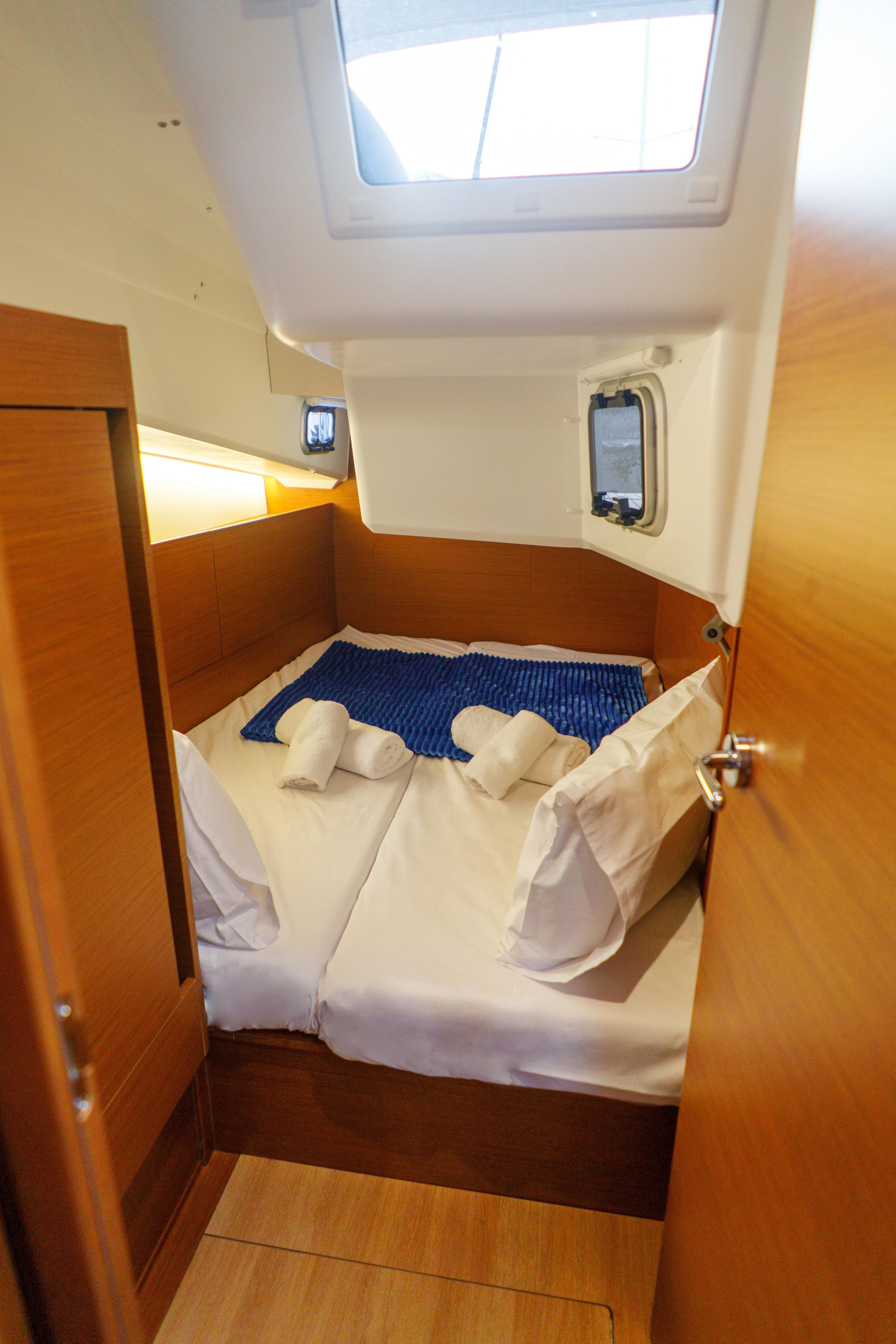 Sun Odyssey 410 — photo 7