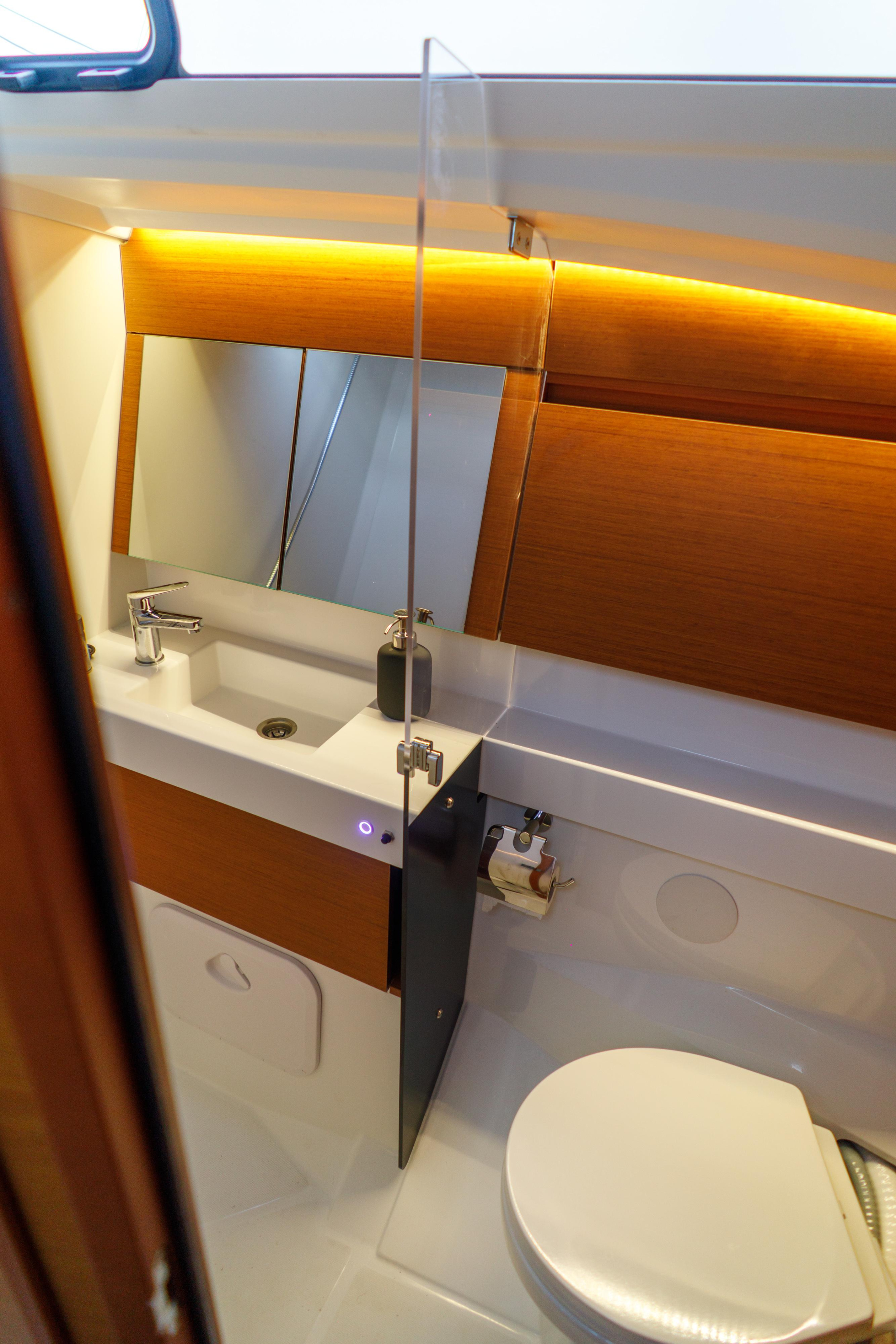 Sun Odyssey 410 — photo 55