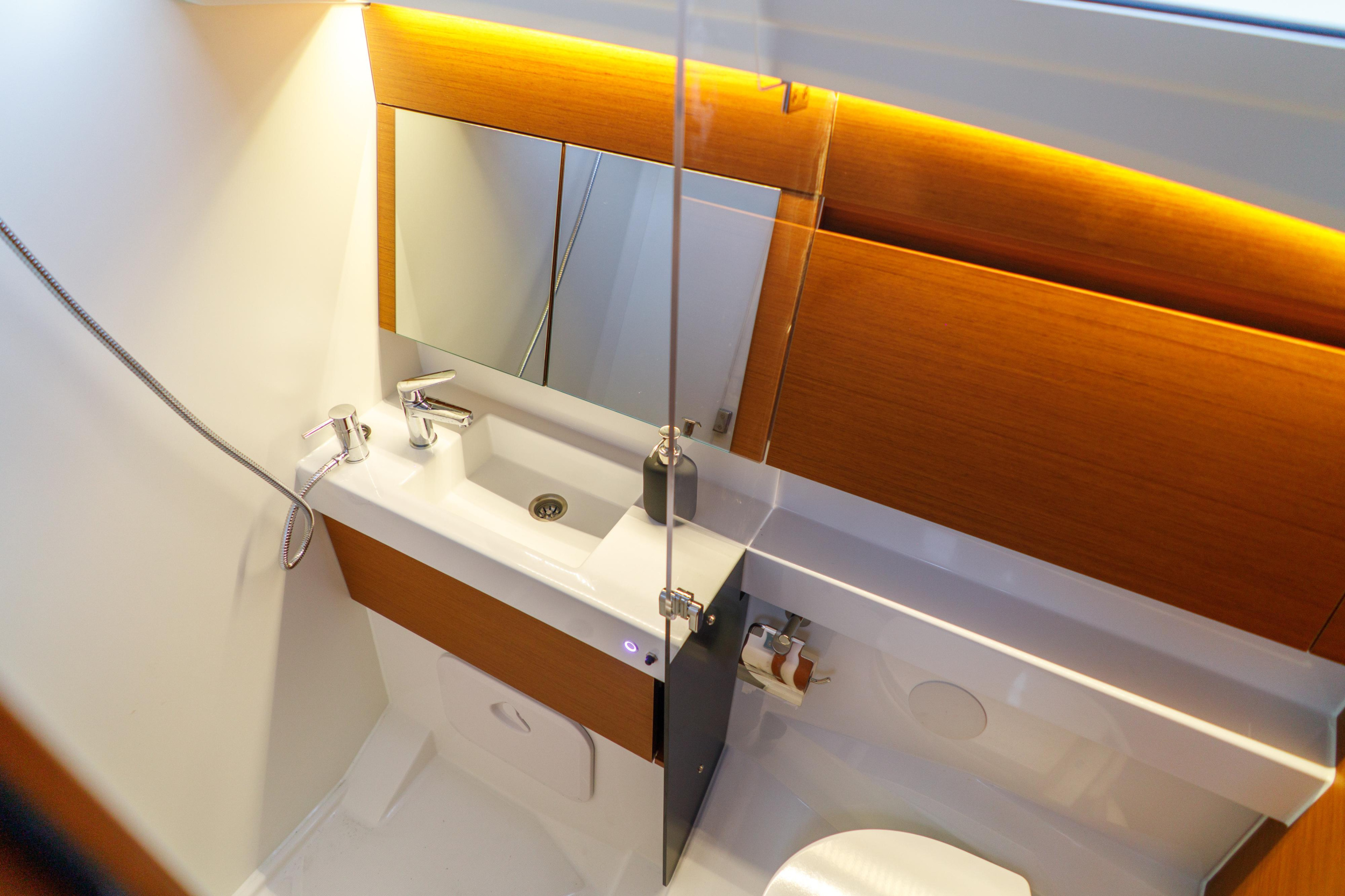 Sun Odyssey 410 — photo 43