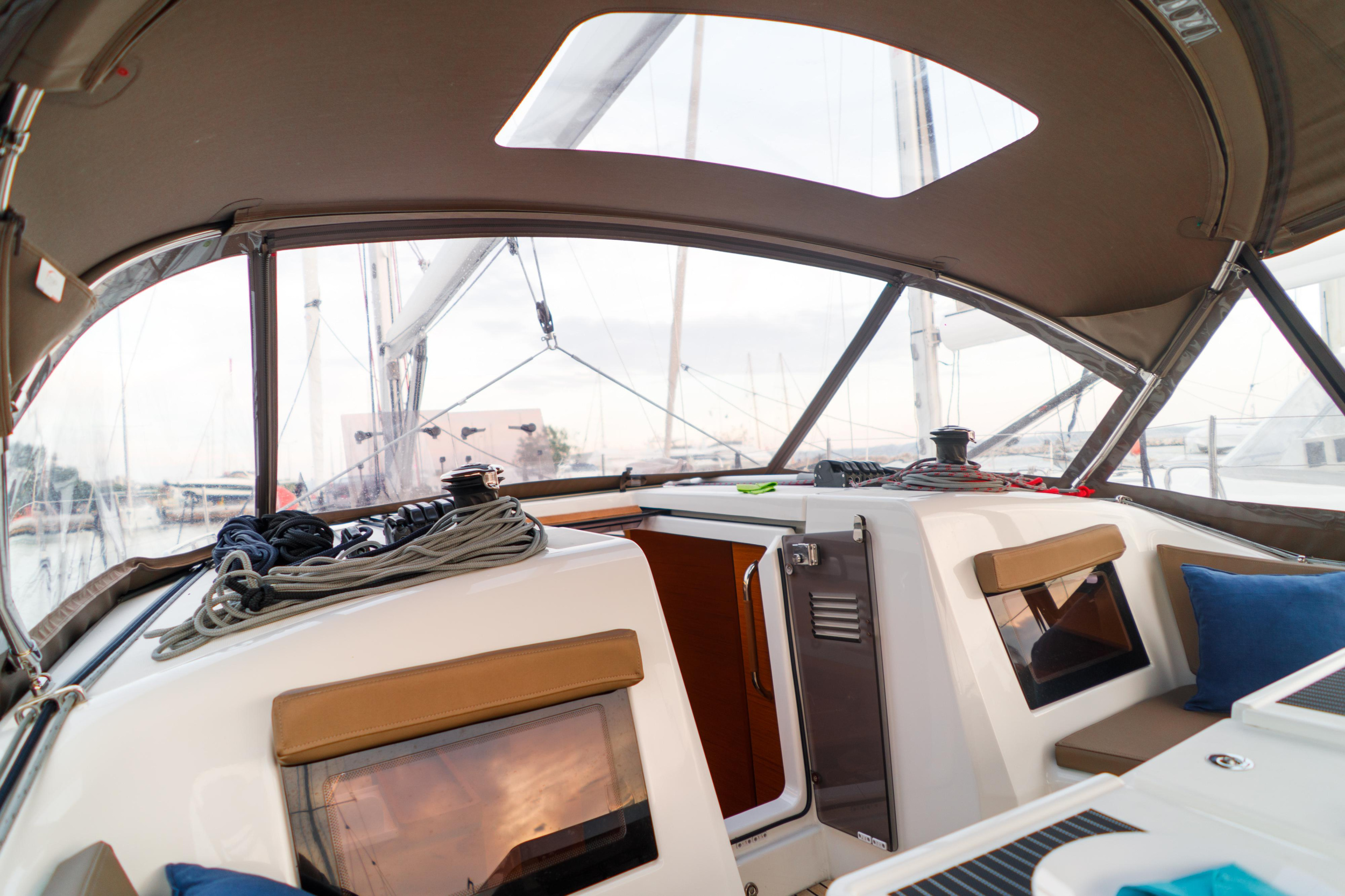 Sun Odyssey 410 — photo 29