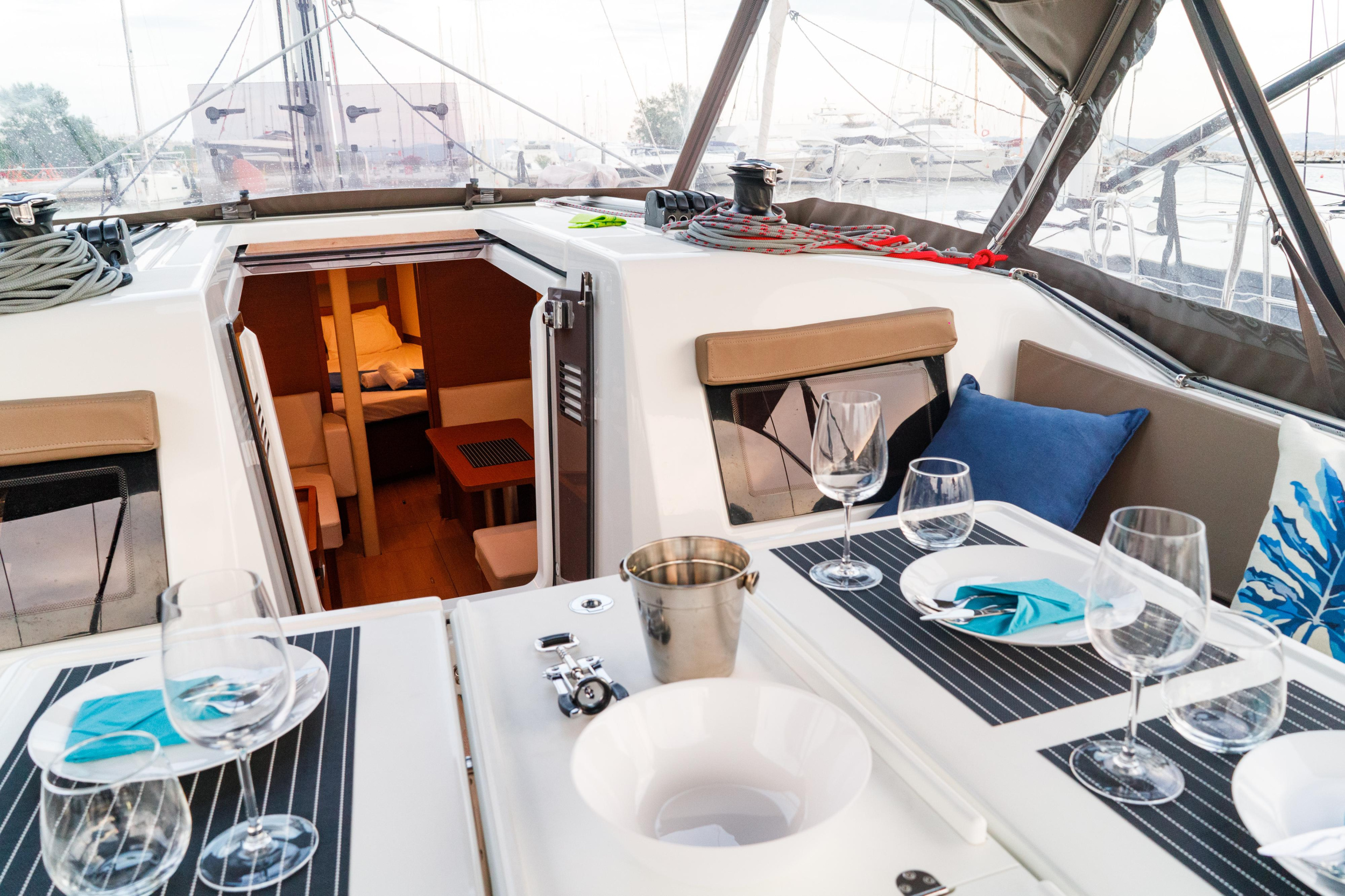 Sun Odyssey 410 — photo 44