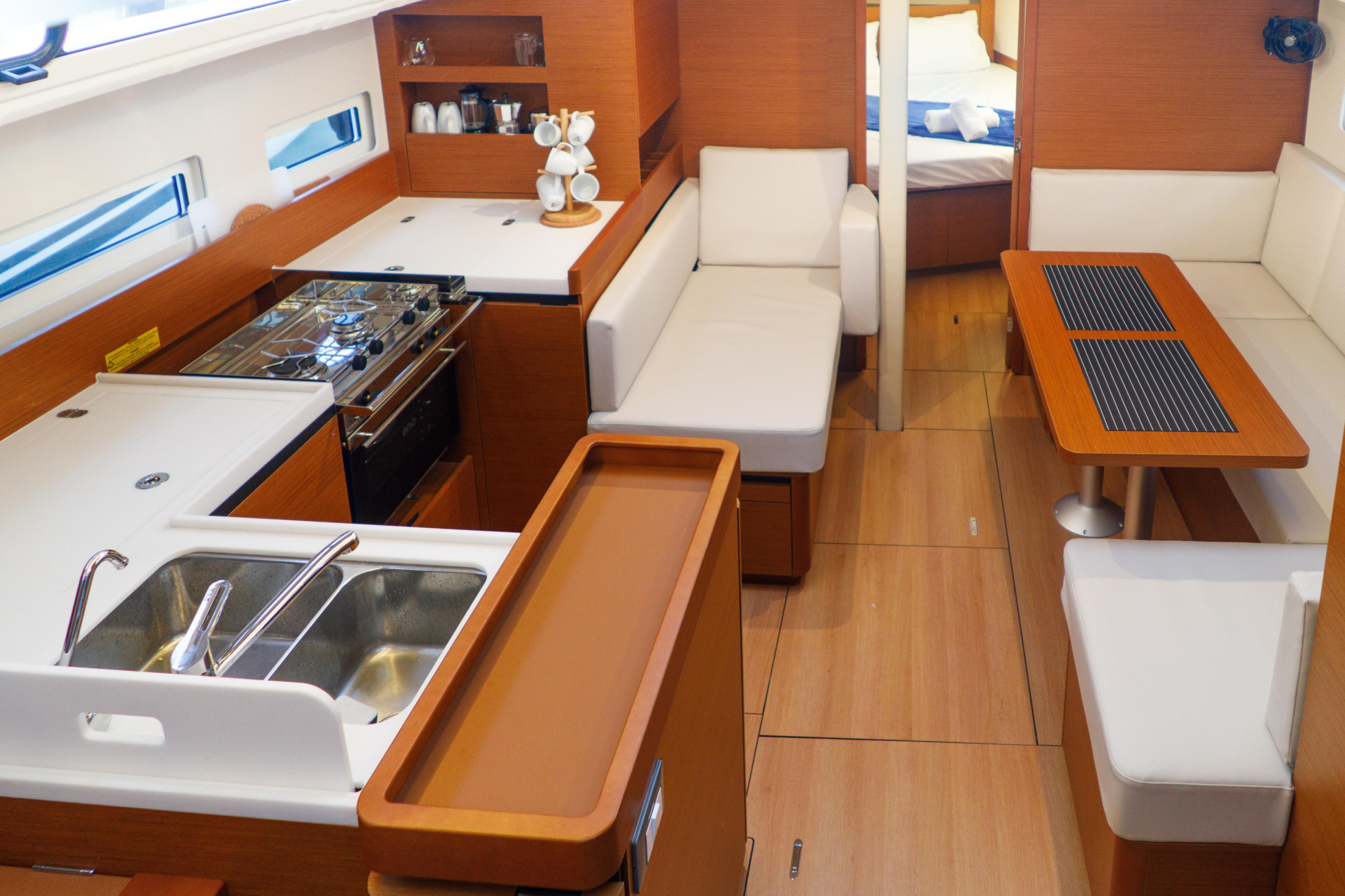 Sun Odyssey 410 — photo 15