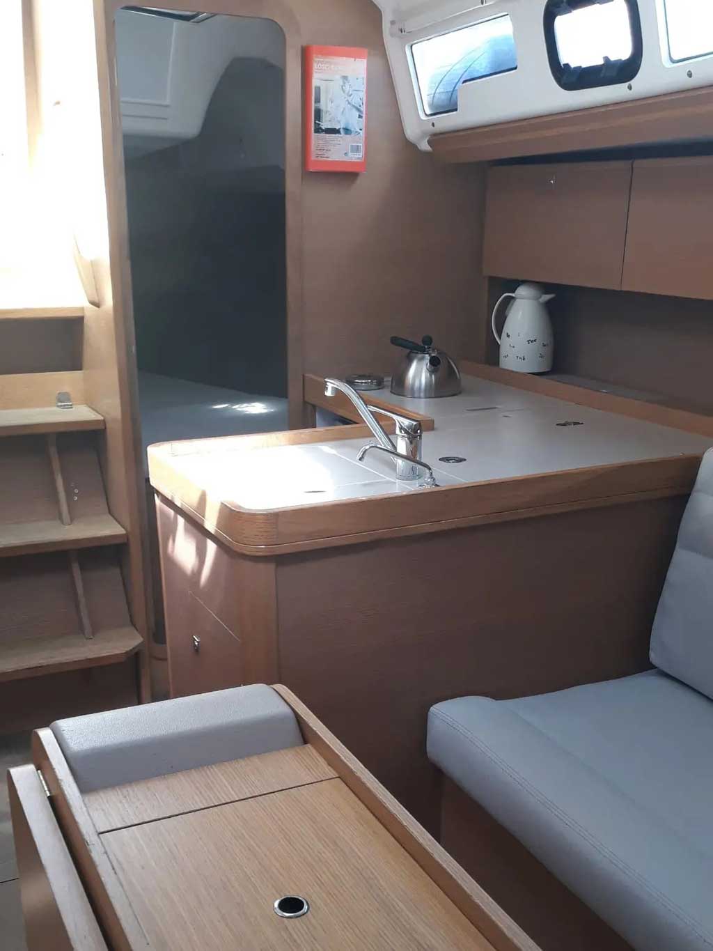 Dufour 350 Grand Large — photo 11