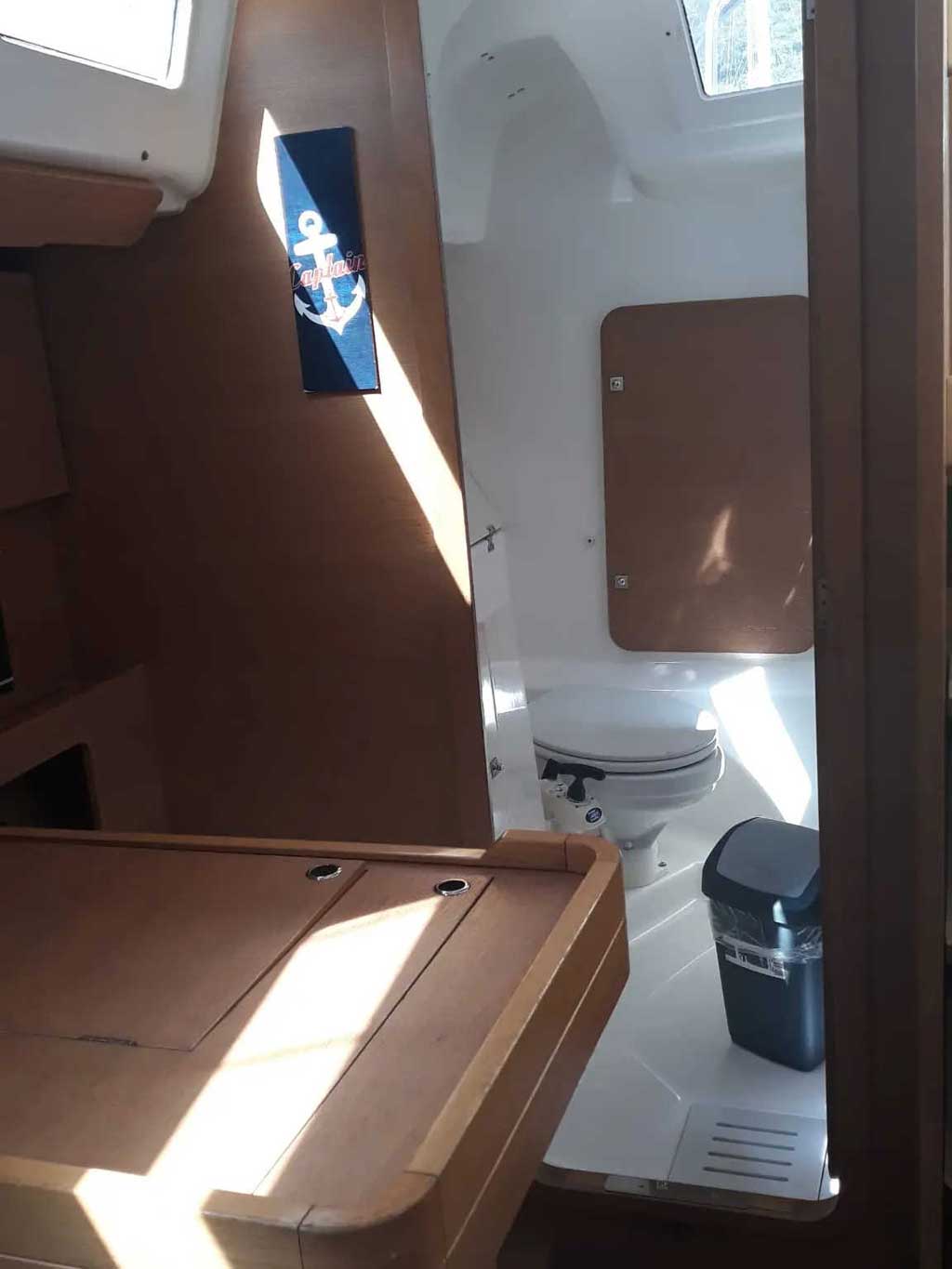 Dufour 350 Grand Large — photo 4