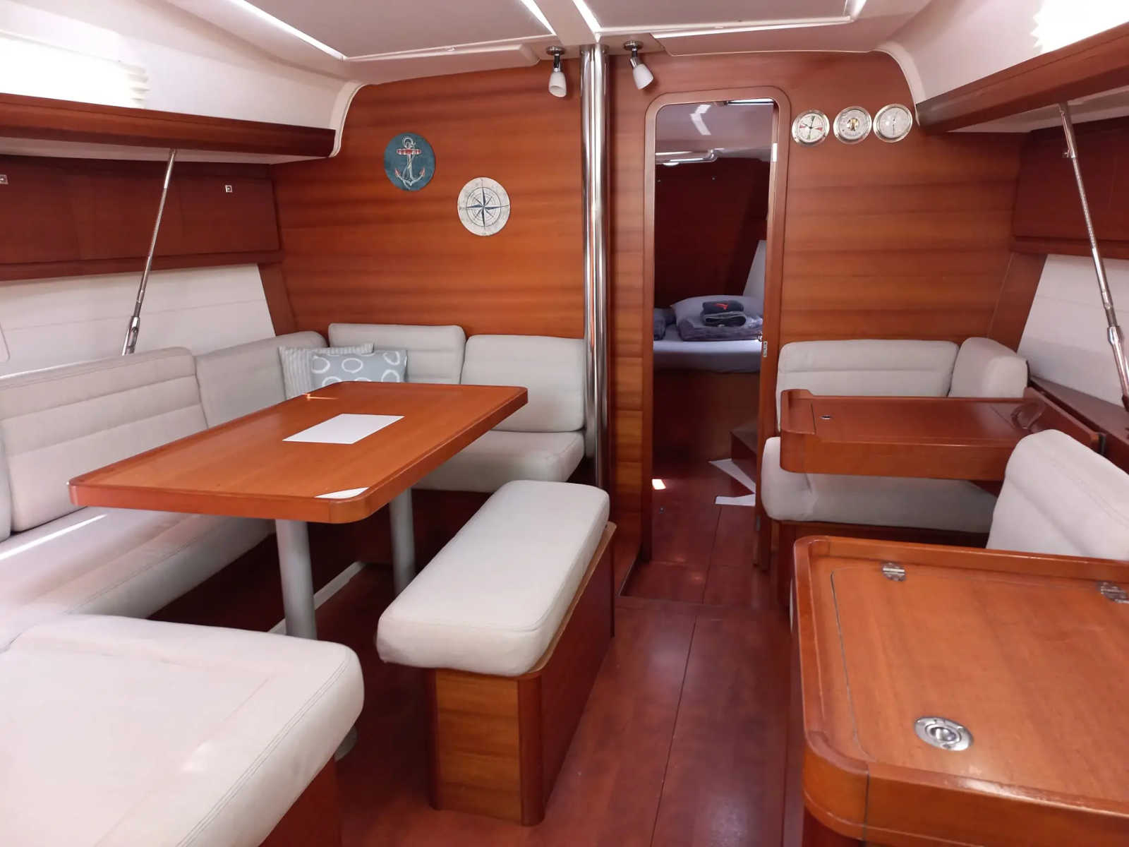 Dufour 410 Grand Large — photo 24