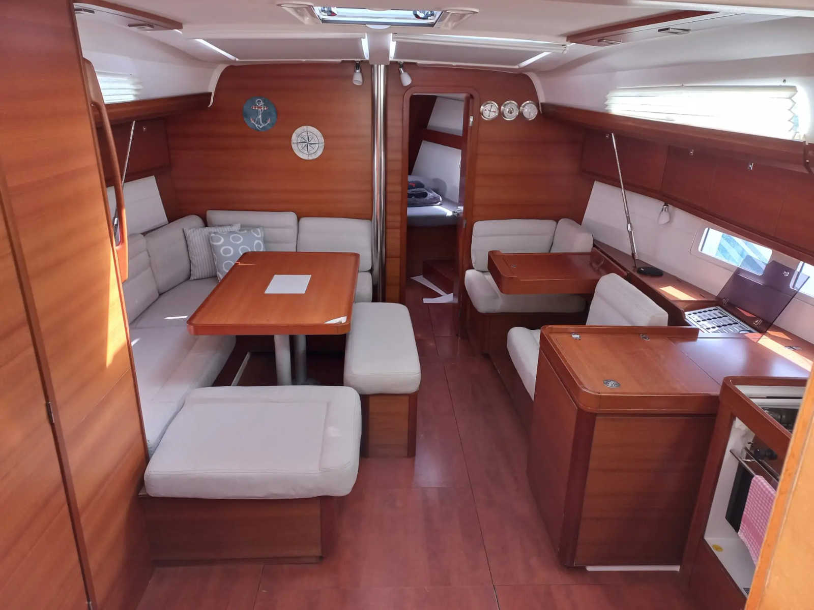 Dufour 410 Grand Large — photo 23