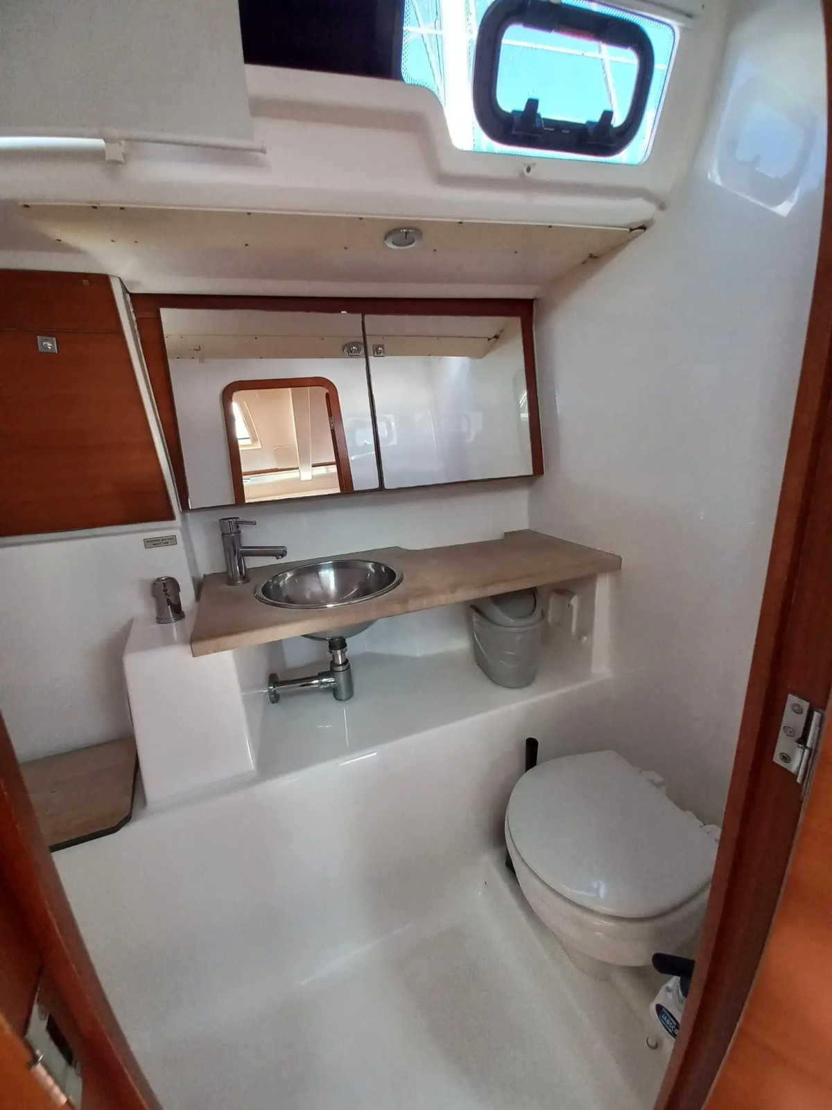 Dufour 410 Grand Large — photo 22