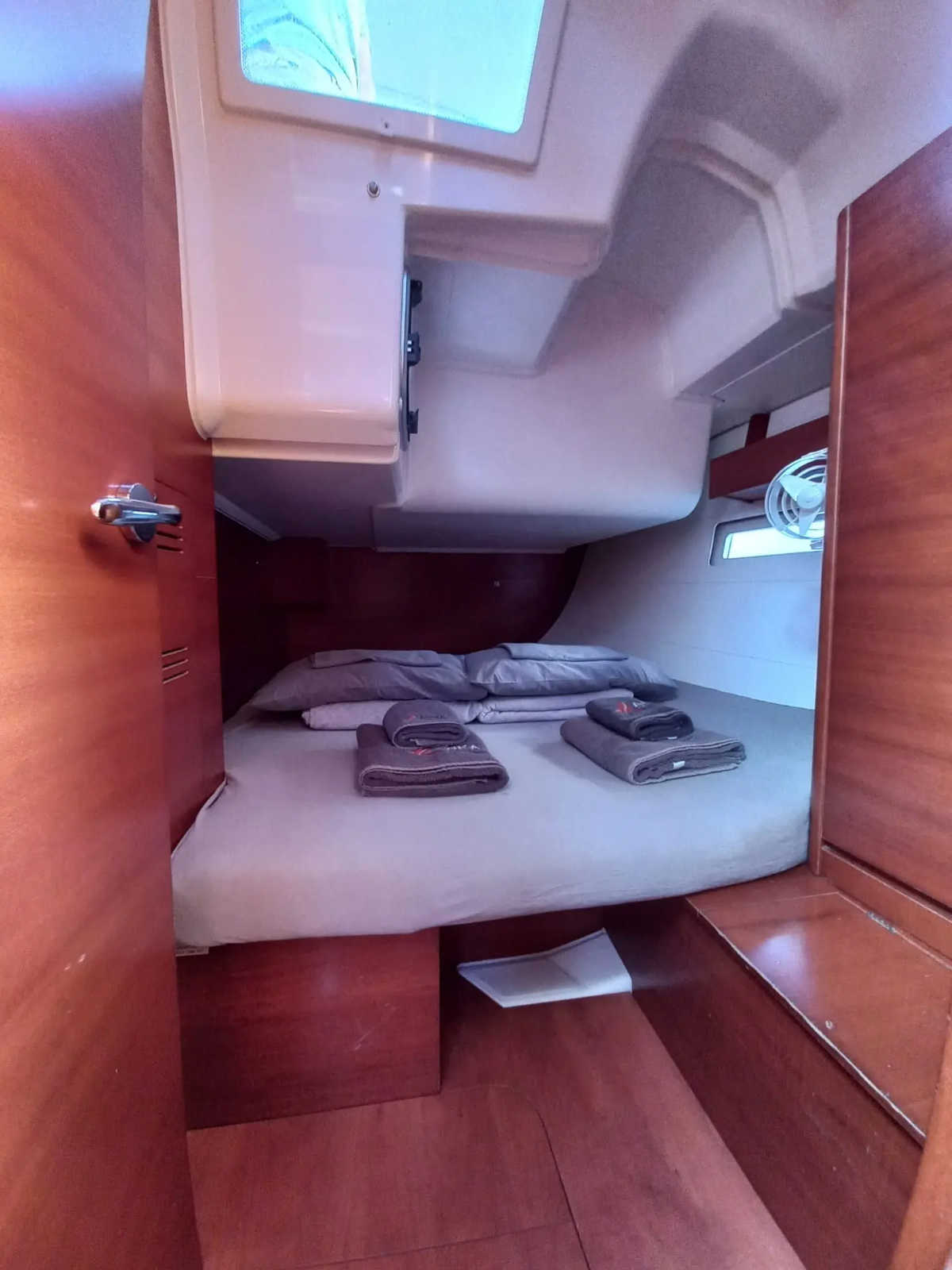 Dufour 410 Grand Large — photo 7