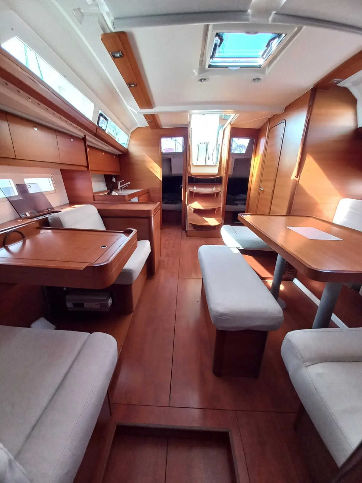 Dufour 410 Grand Large — photo 19