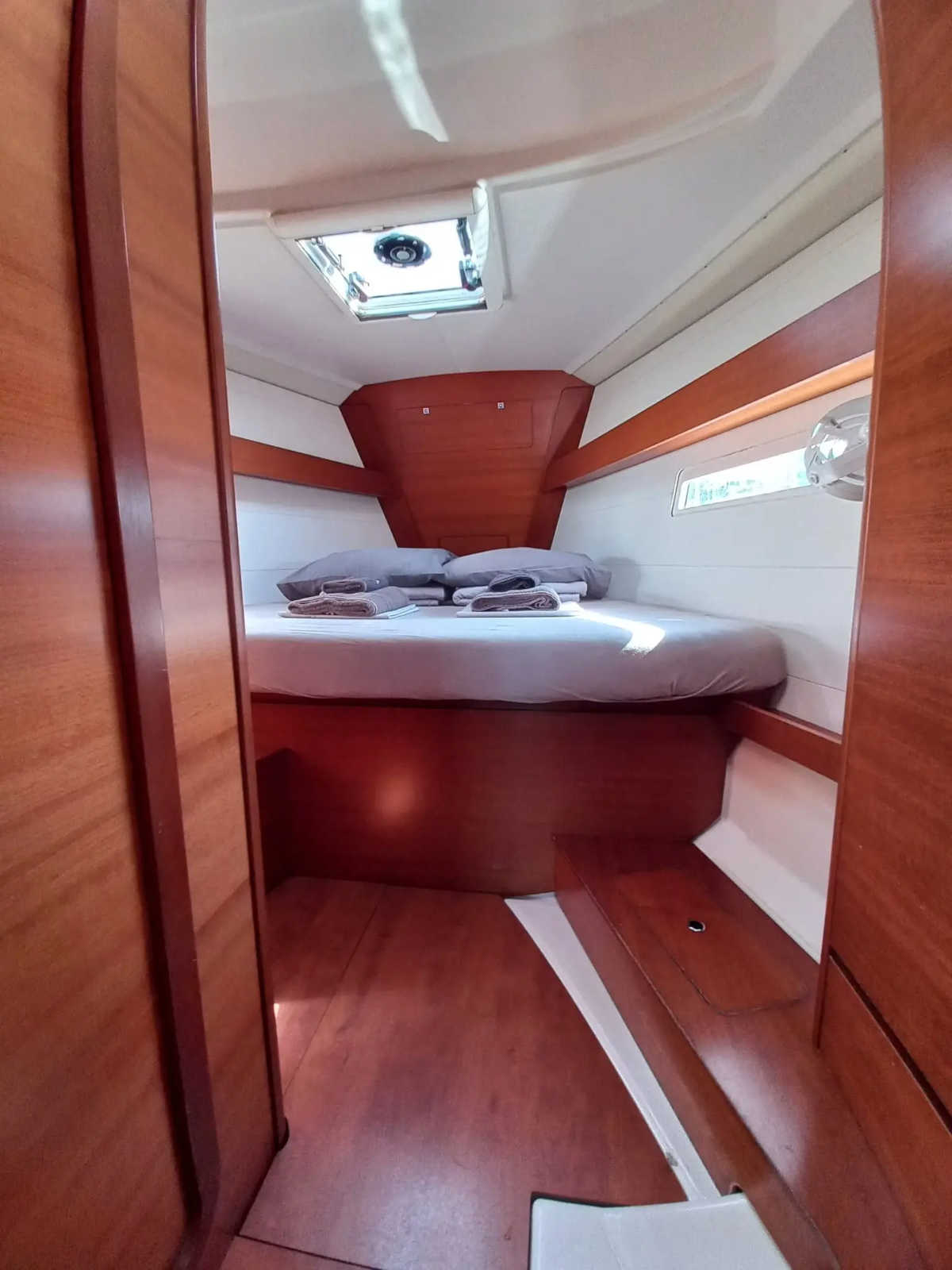 Dufour 410 Grand Large — photo 10