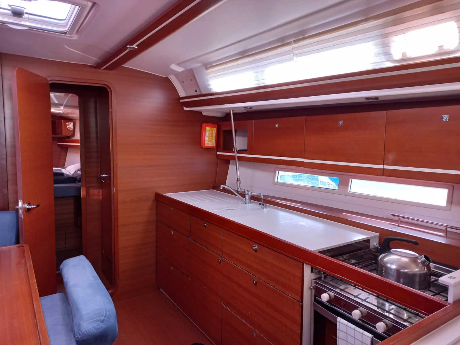 Dufour 450 Grand Large — photo 11