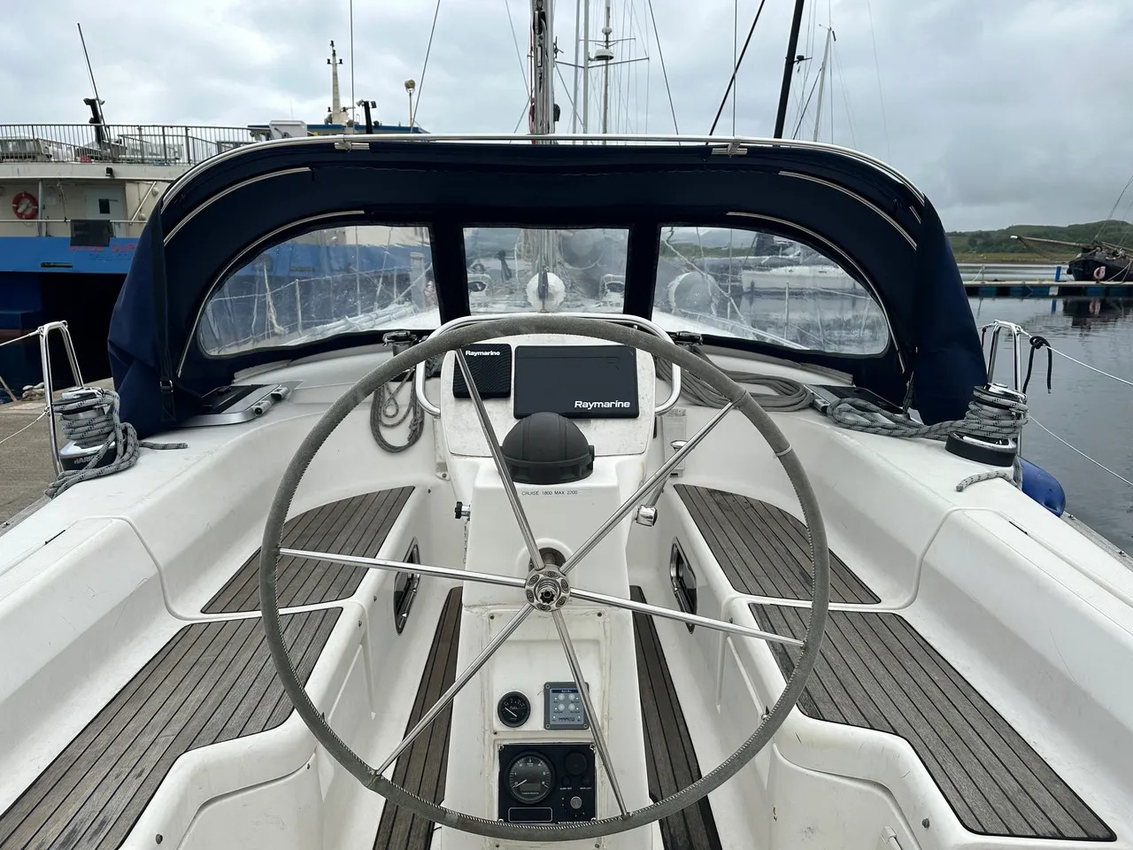 Bavaria 42 Cruiser — photo 10