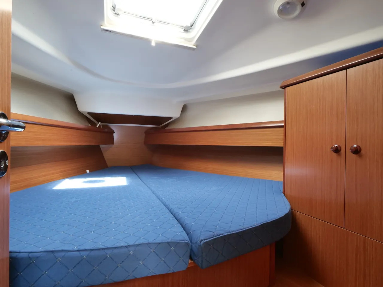 Sun Odyssey 37 — photo 7