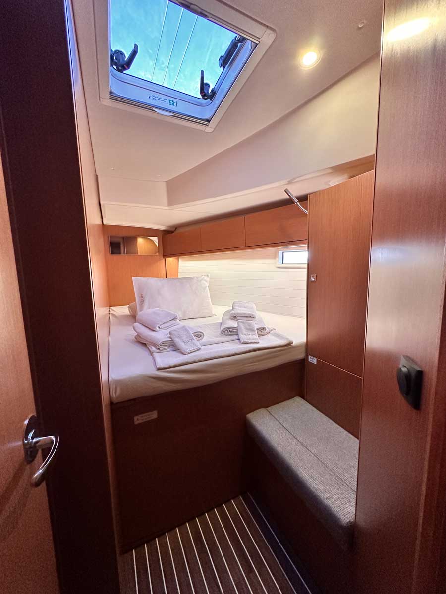 Bavaria Cruiser 46 — photo 12