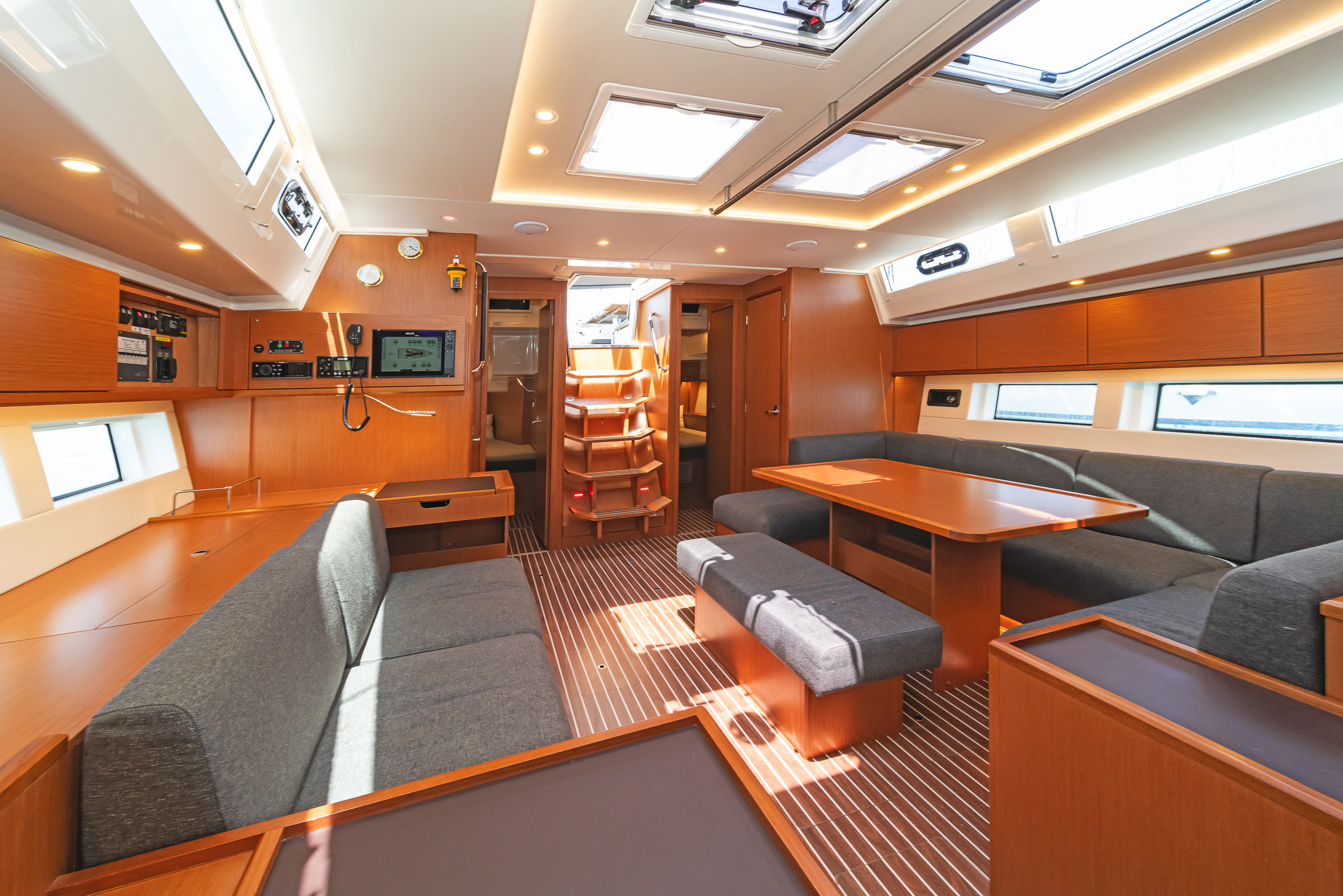 Bavaria C57 — photo 10
