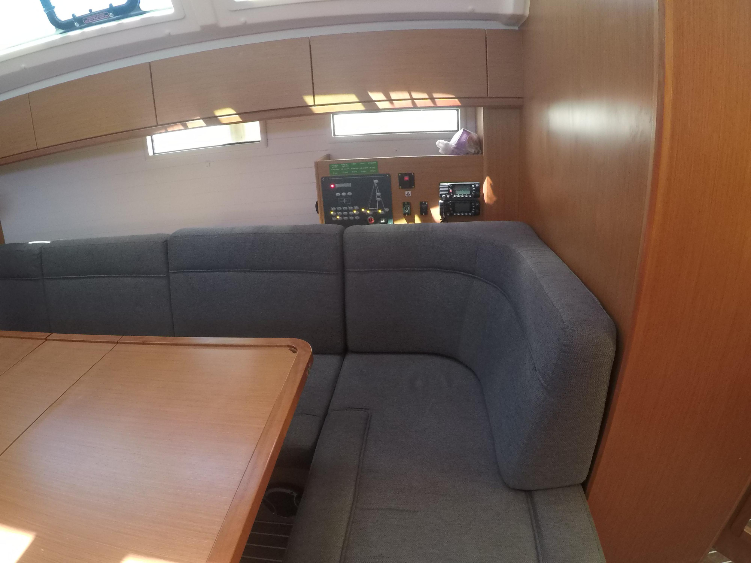Bavaria 46 Cruiser — photo 10