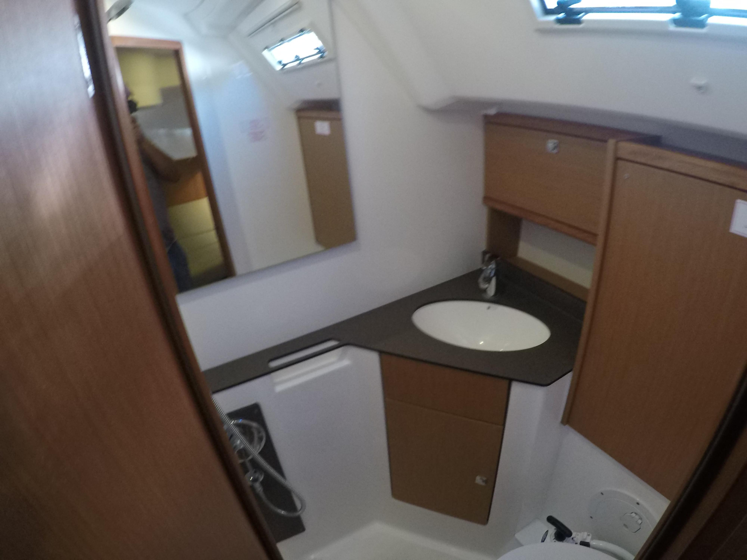 Bavaria 46 Cruiser — photo 20