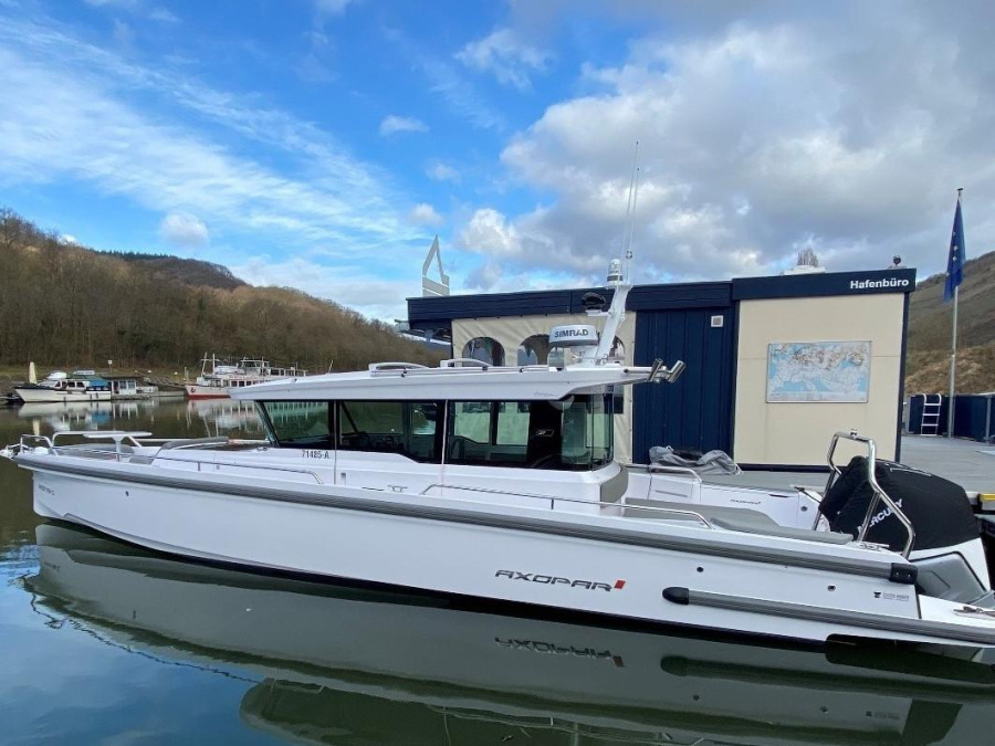 Photo #1 - Axopar 37 XC Cross Cabin (AMA) en Port - 23247