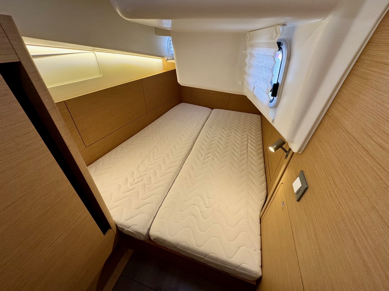 Sun Odyssey 410 — photo 2