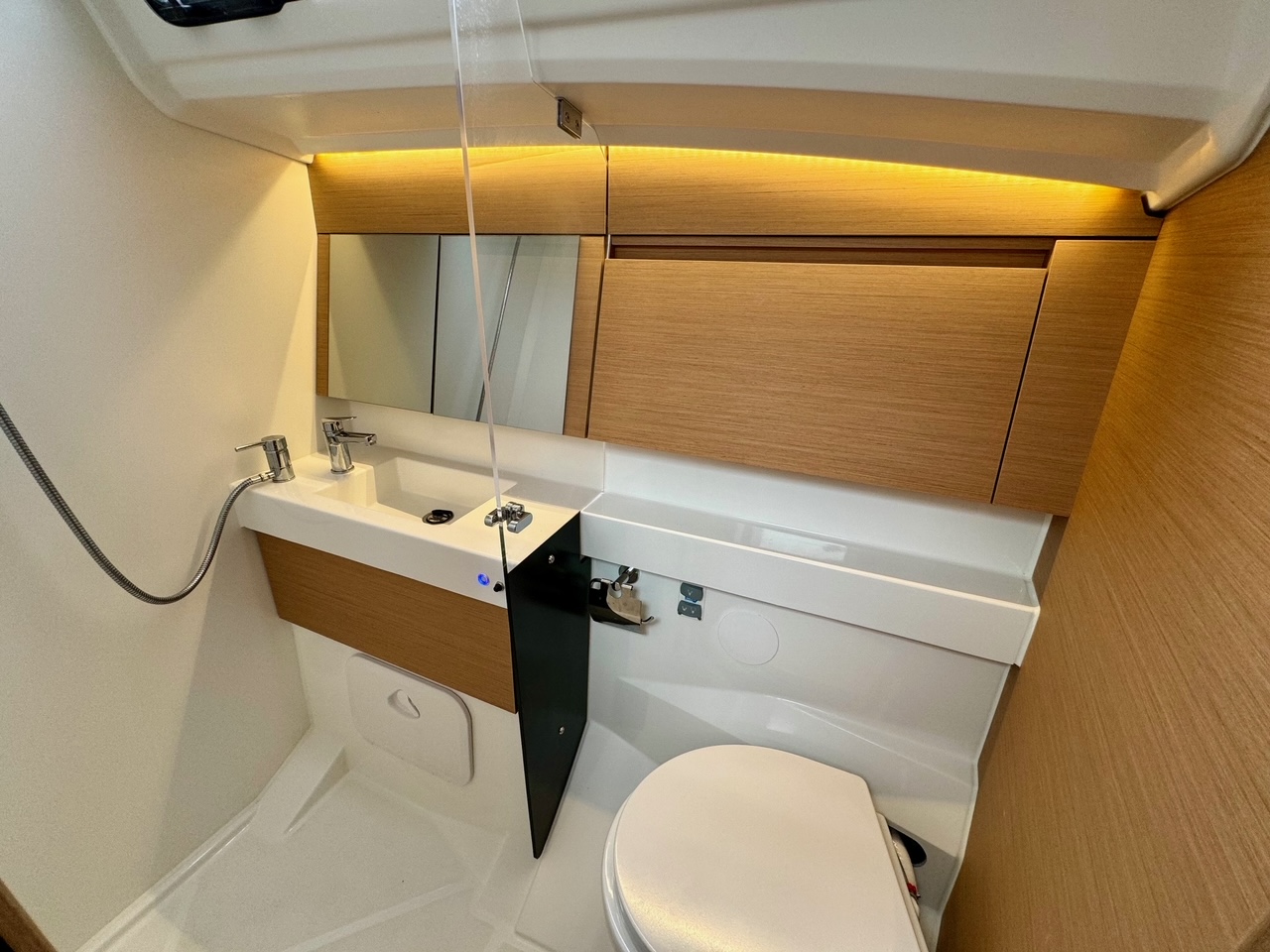 Sun Odyssey 410 — photo 5