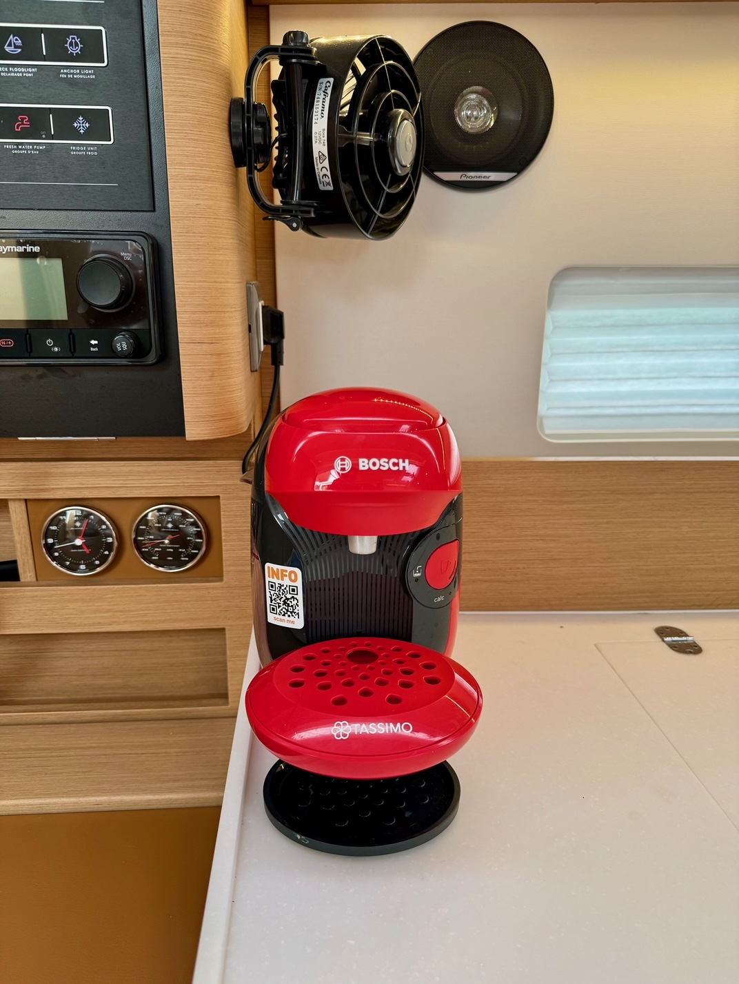 Sun Odyssey 410 — photo 7