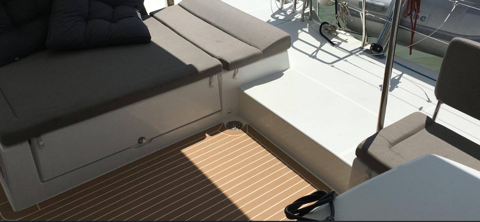 Lagoon 450 Fly — photo 7