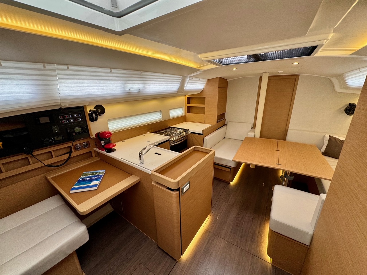 Sun Odyssey 410 — photo 23