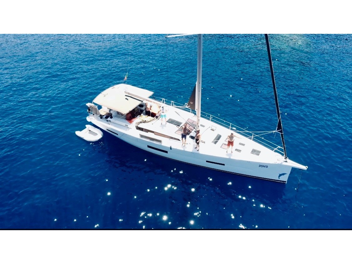 Dufour 56 Exclusive 250 L — photo 8