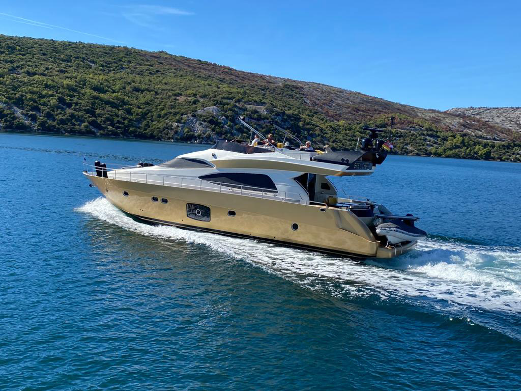 Dominator 63 — photo 1