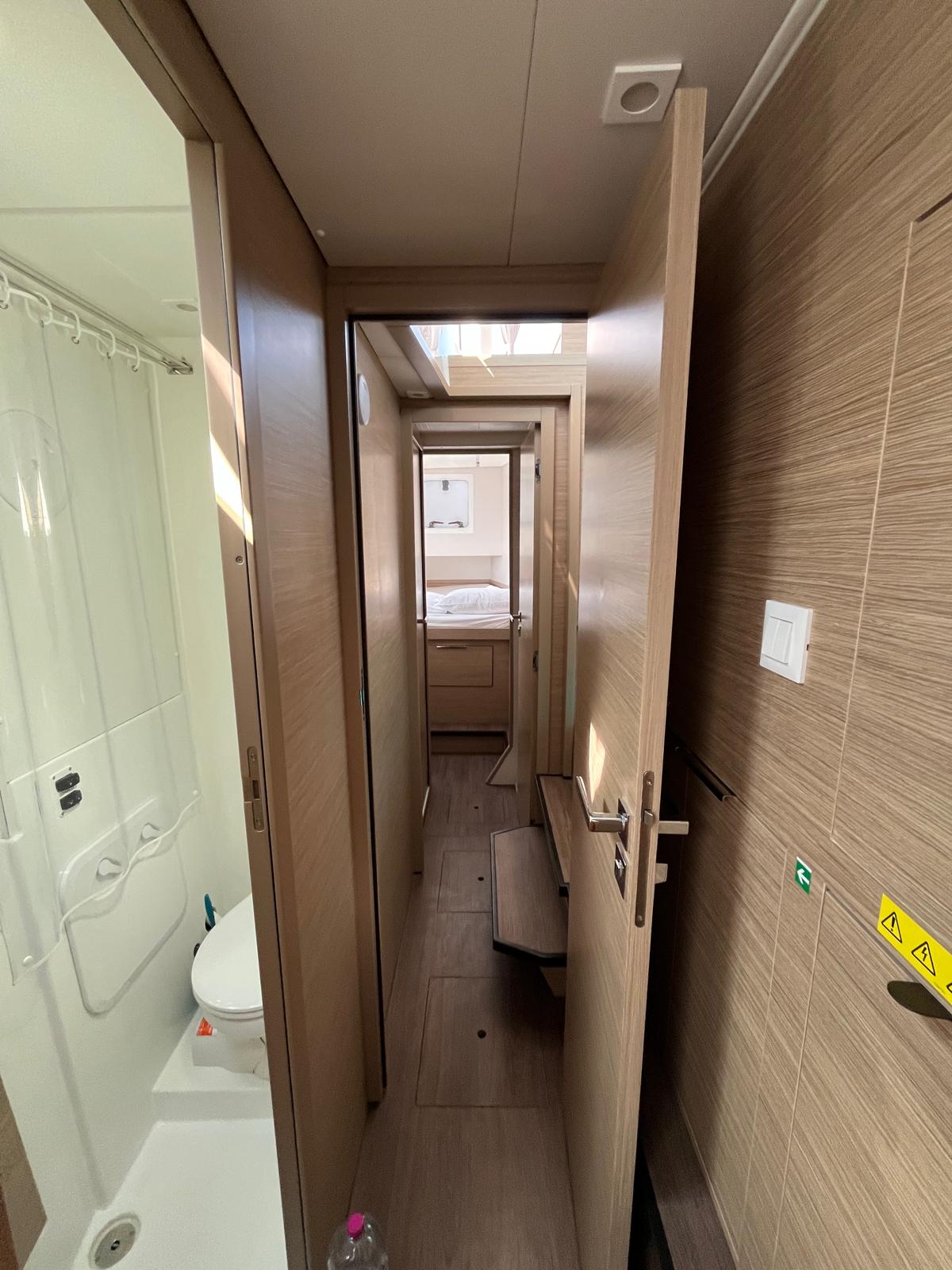 Lagoon 40 — photo 22